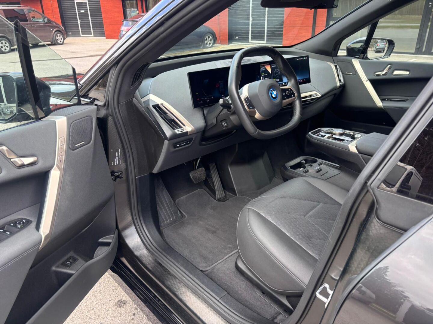 BMW iX 2023