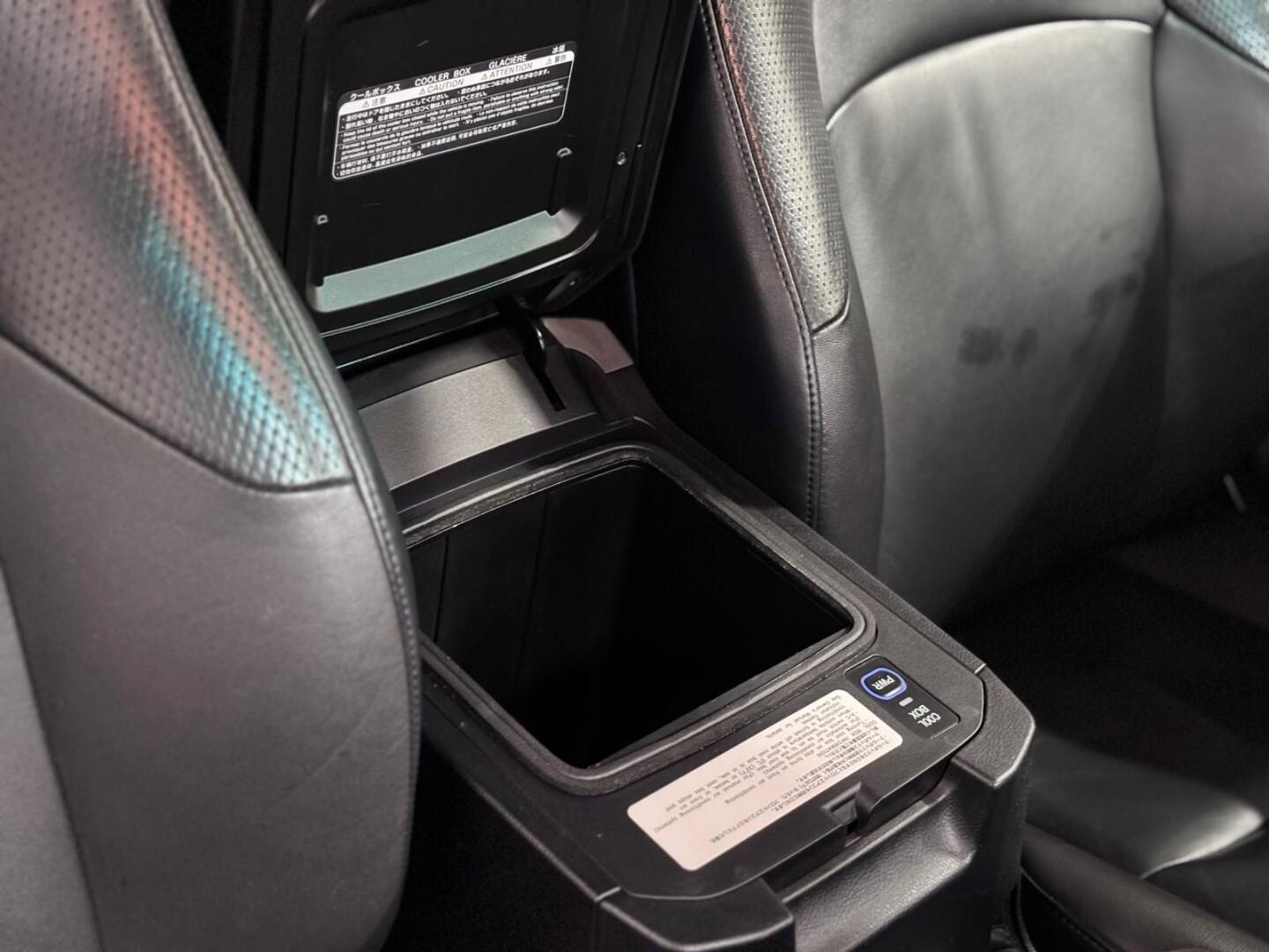 TOYOTA Land Cruiser 2013