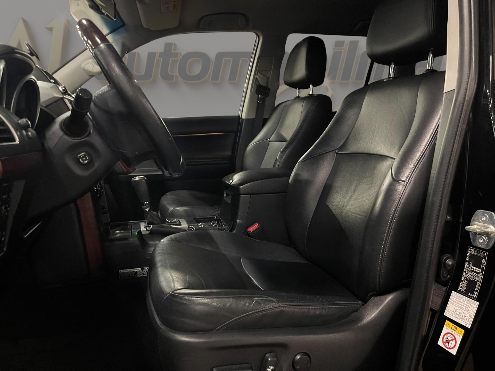 TOYOTA Land Cruiser 2017