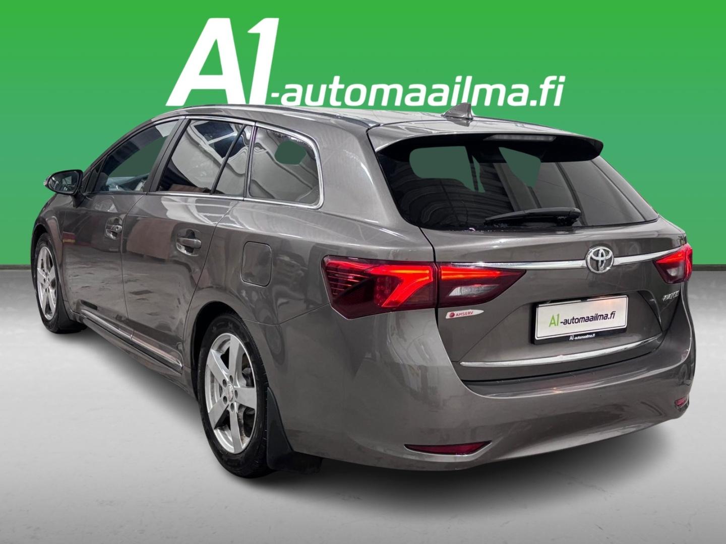 TOYOTA Avensis 2017