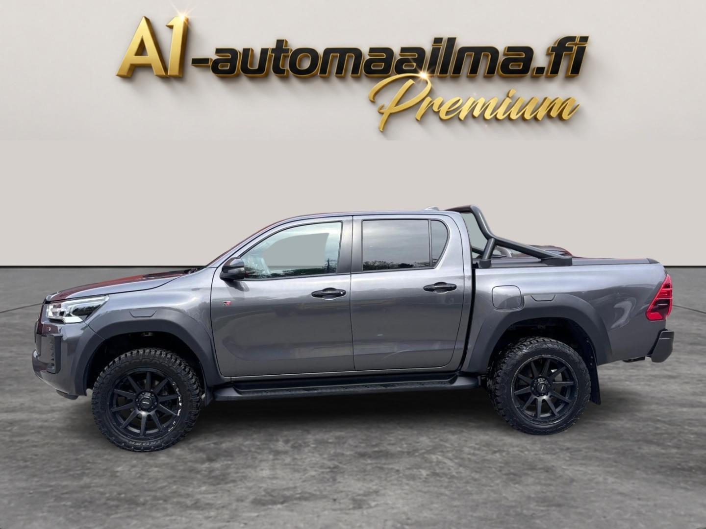 TOYOTA Hilux 2023