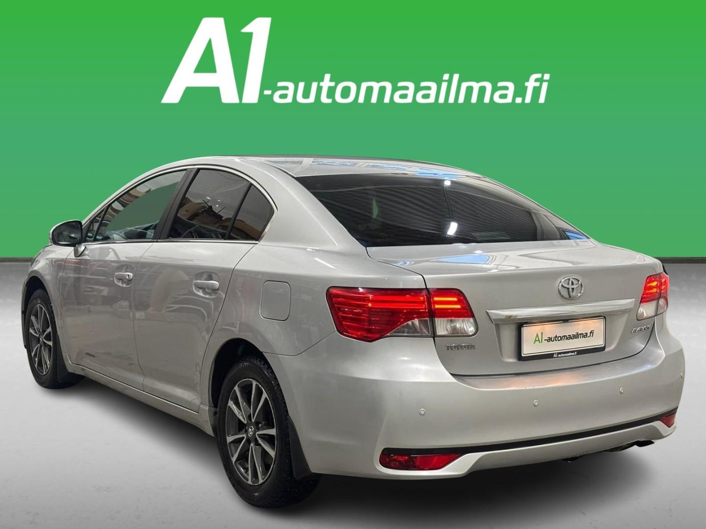 TOYOTA Avensis 2015
