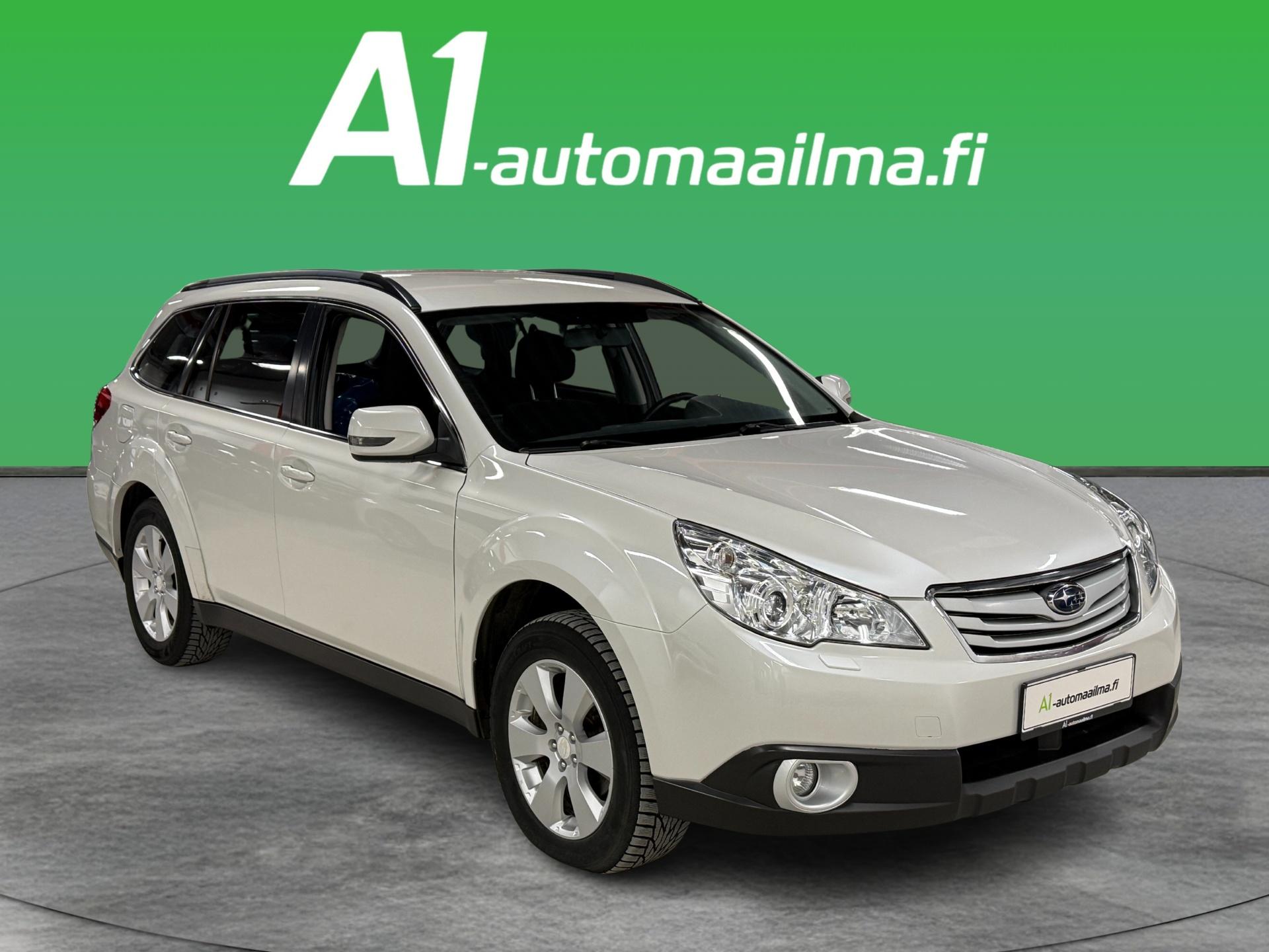 SUBARU Outback 2011