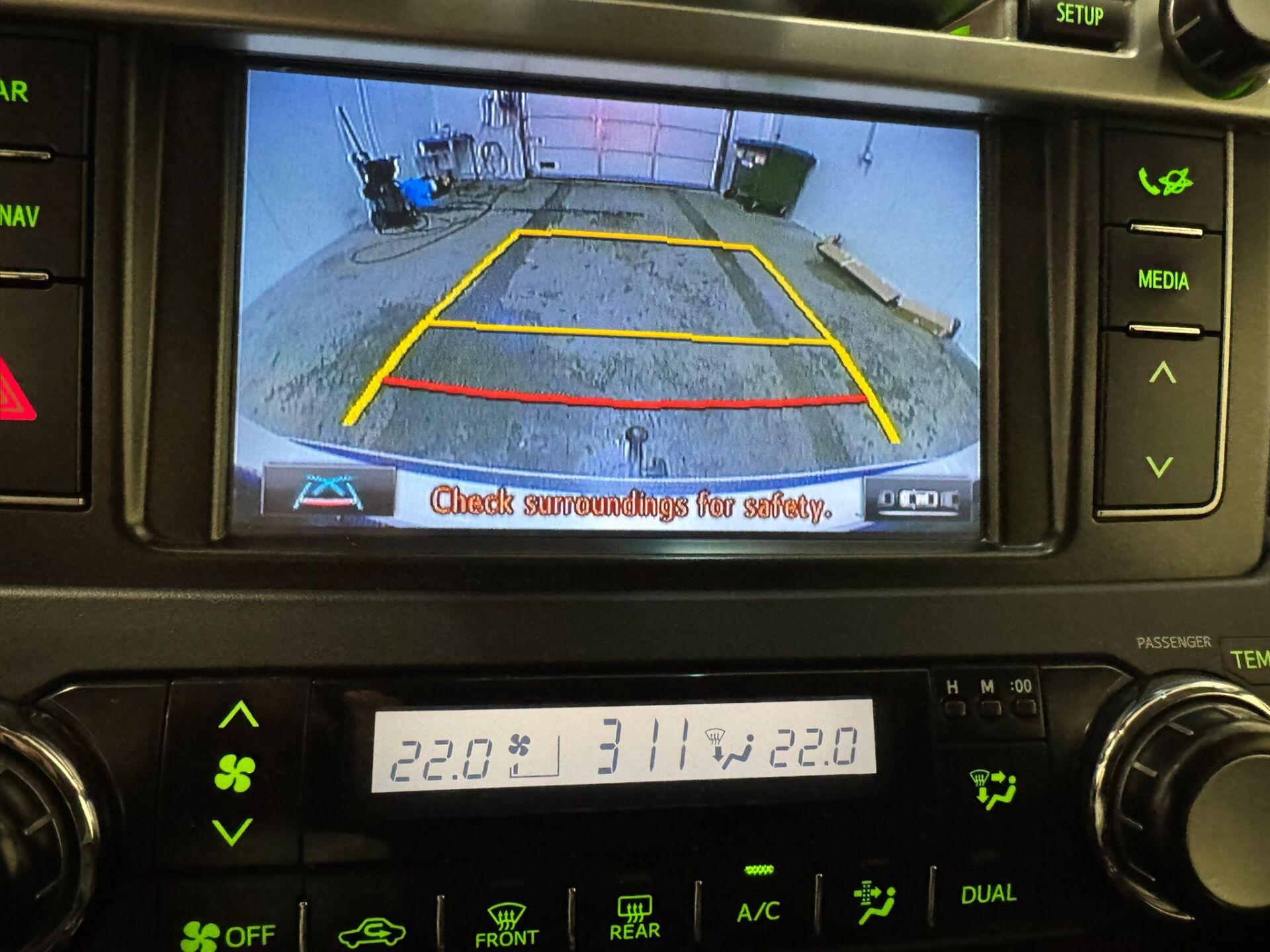 TOYOTA Land Cruiser 2016