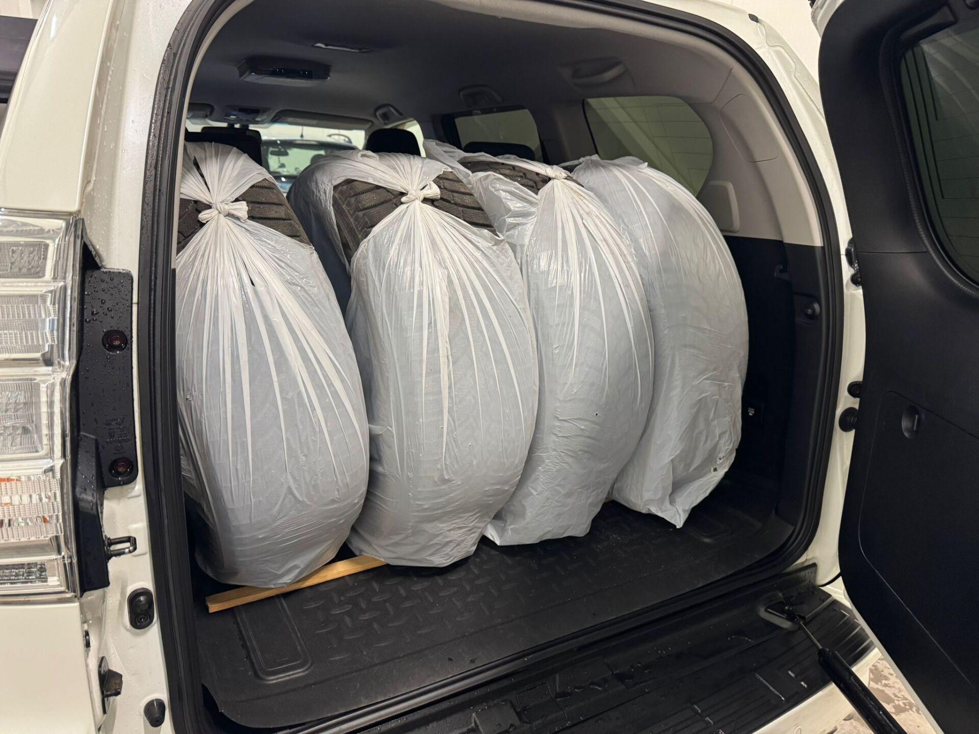 TOYOTA Land Cruiser 2016