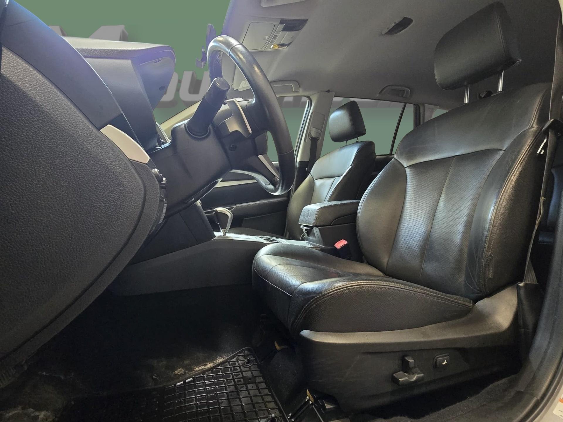 SUBARU Outback 2011