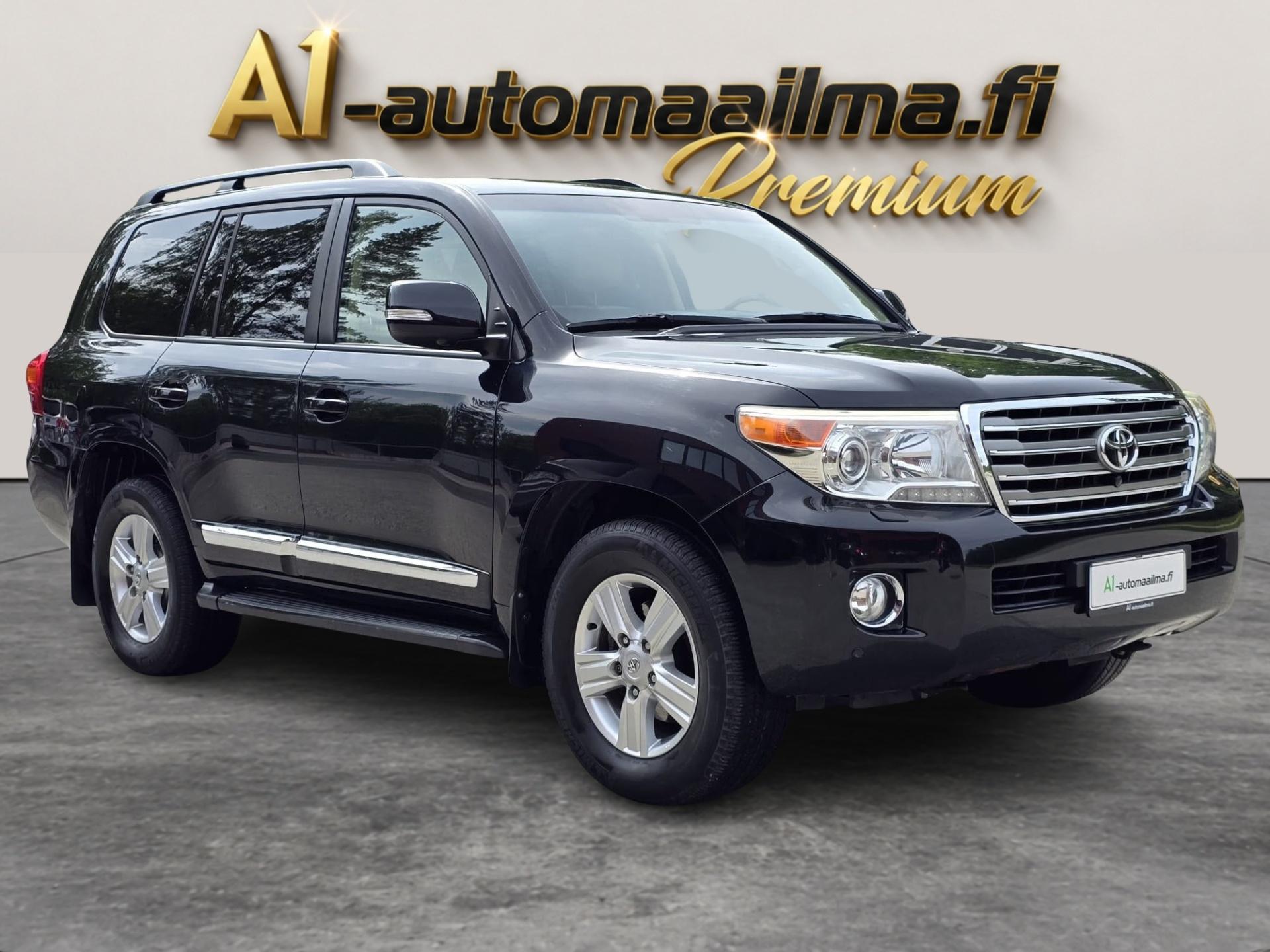 TOYOTA Land Cruiser 2014