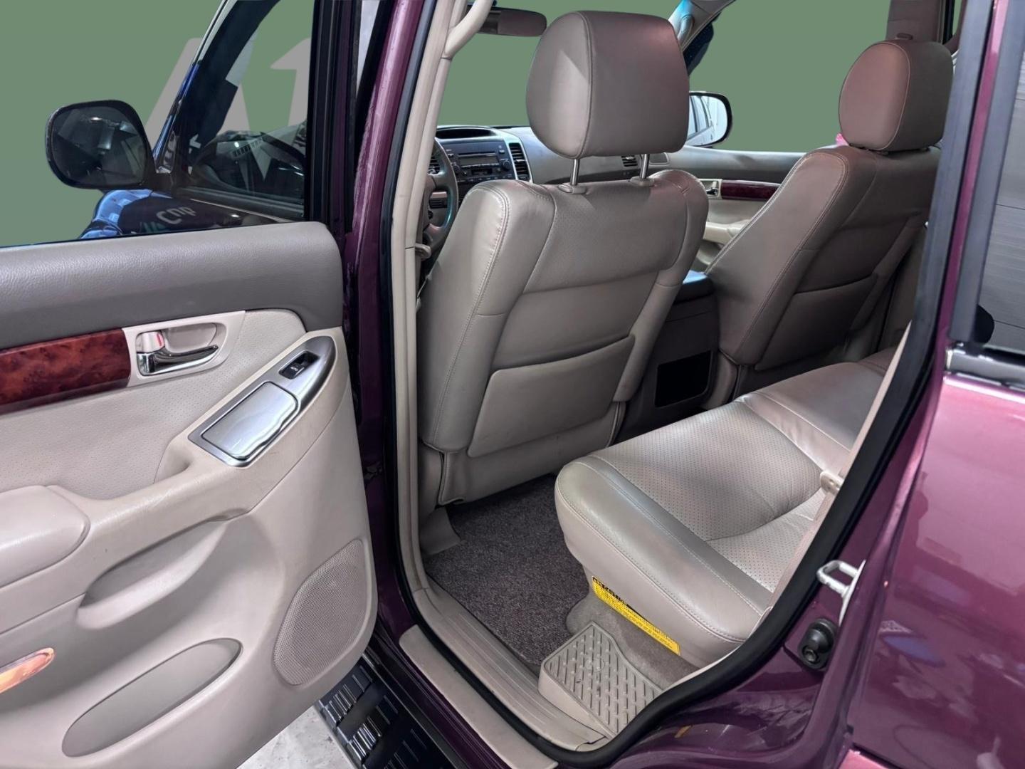 TOYOTA Land Cruiser 2006