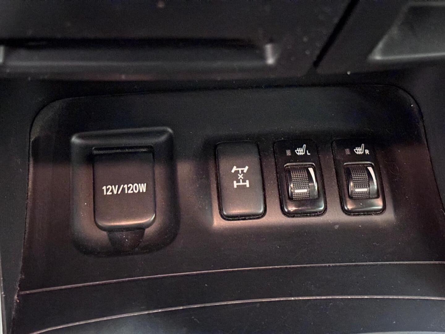 TOYOTA Land Cruiser 2006