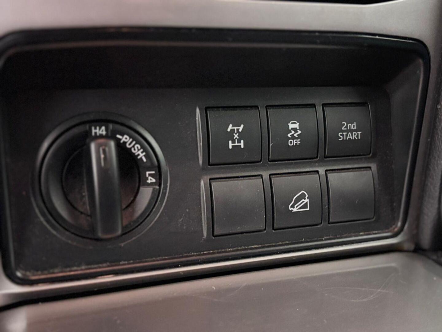 TOYOTA Land Cruiser 2019