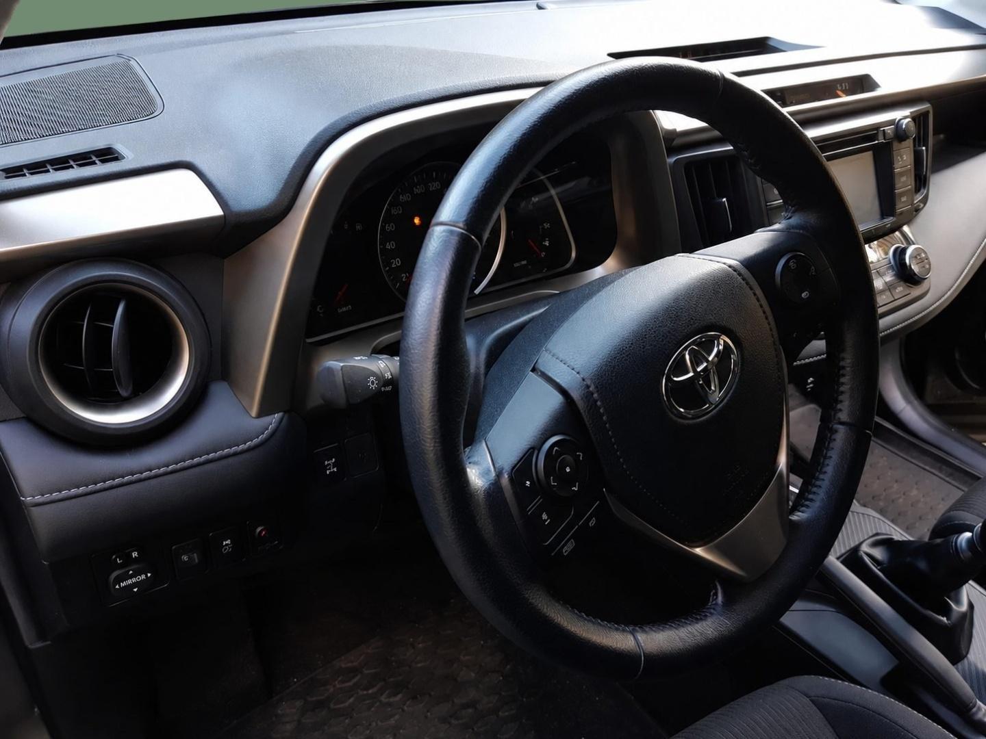 TOYOTA RAV4 2014