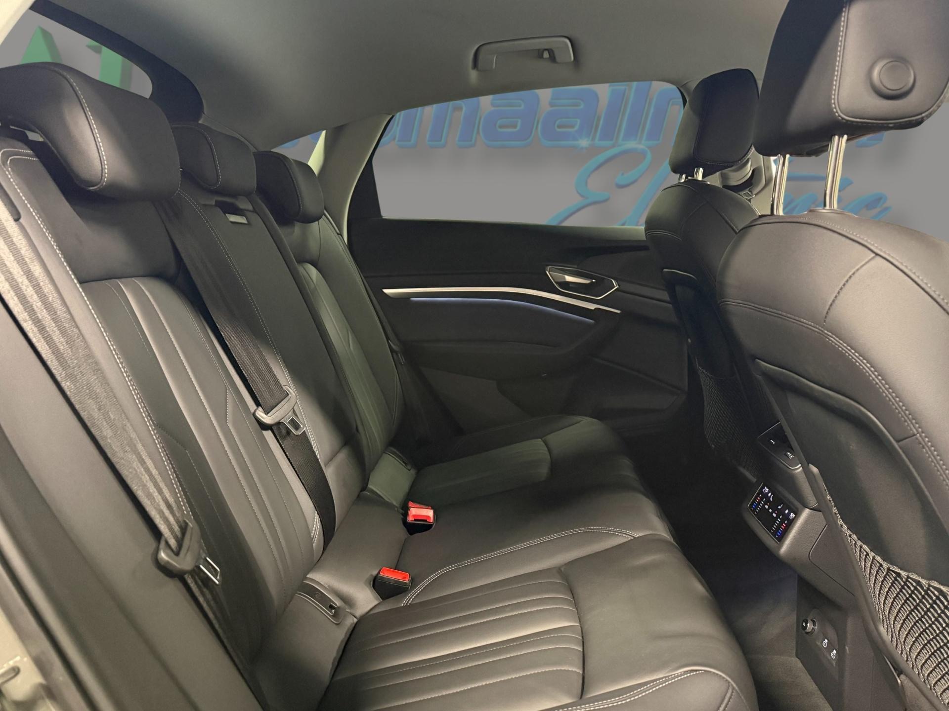 AUDI Q8 e-tron 2023