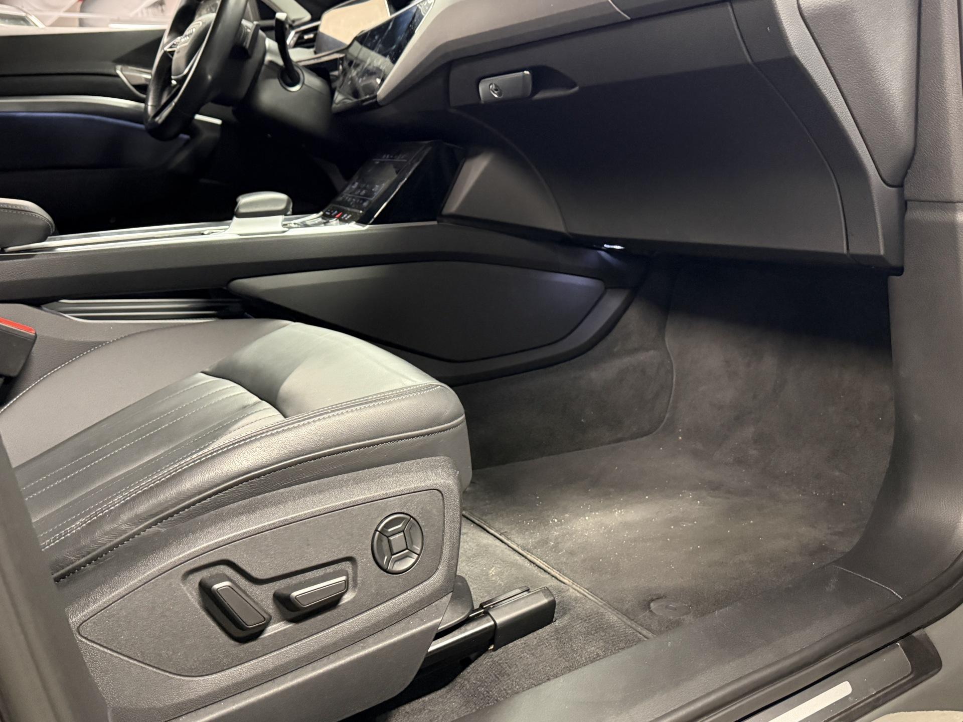AUDI Q8 e-tron 2023