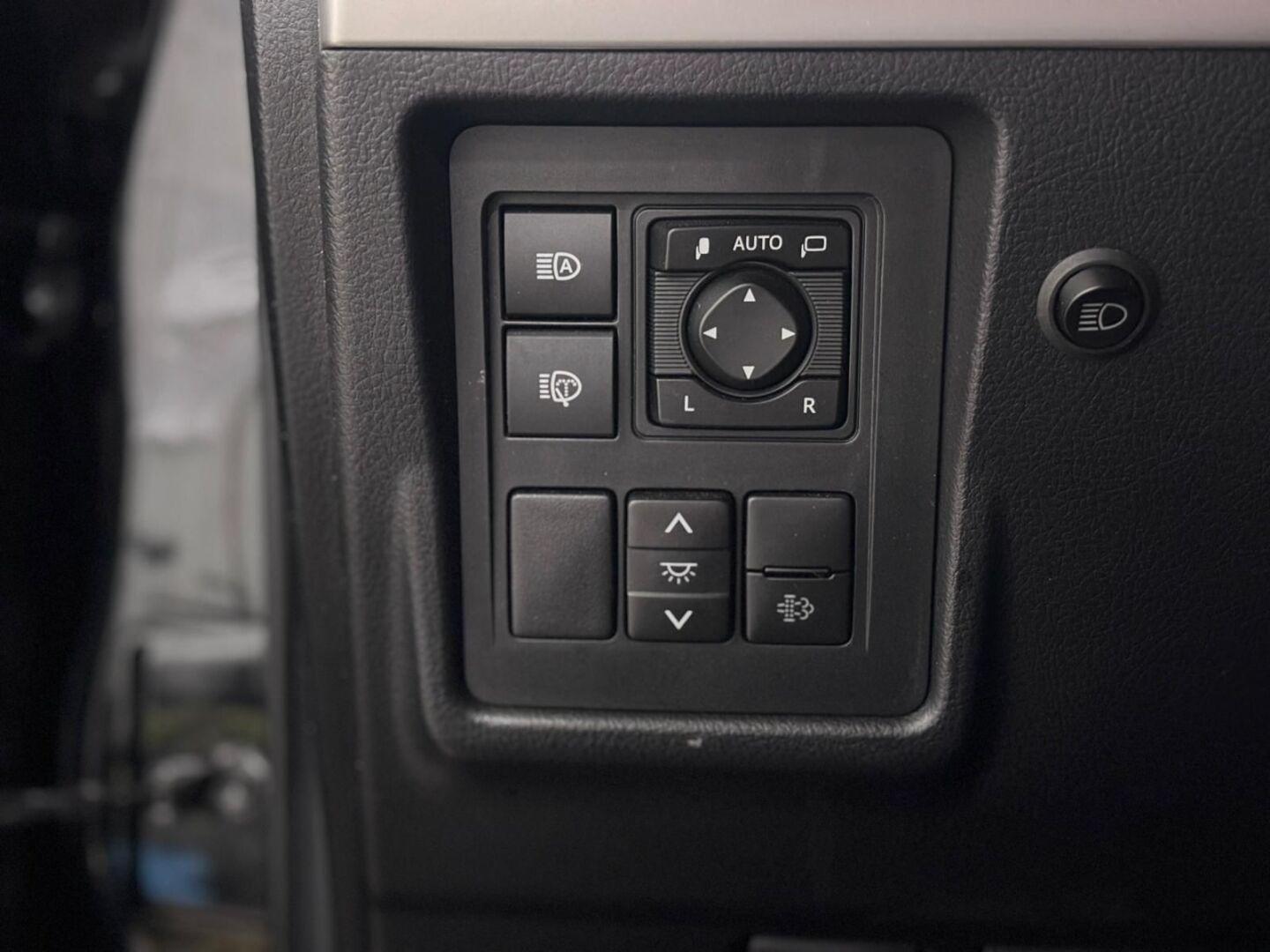 TOYOTA Land Cruiser 2021