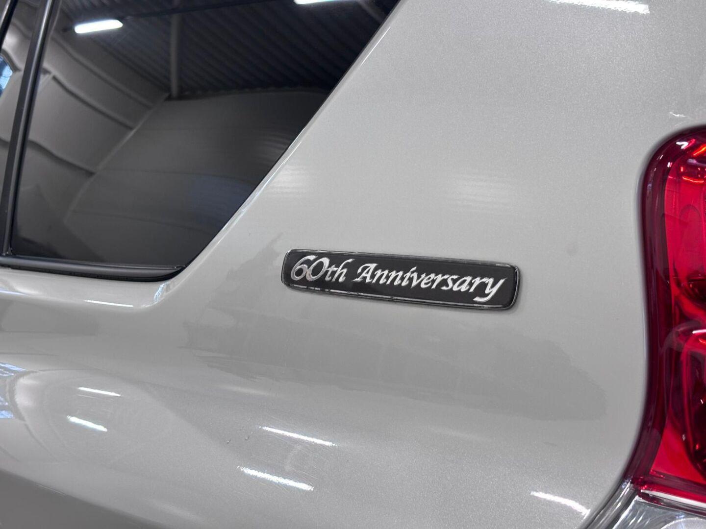 TOYOTA Land Cruiser 2012