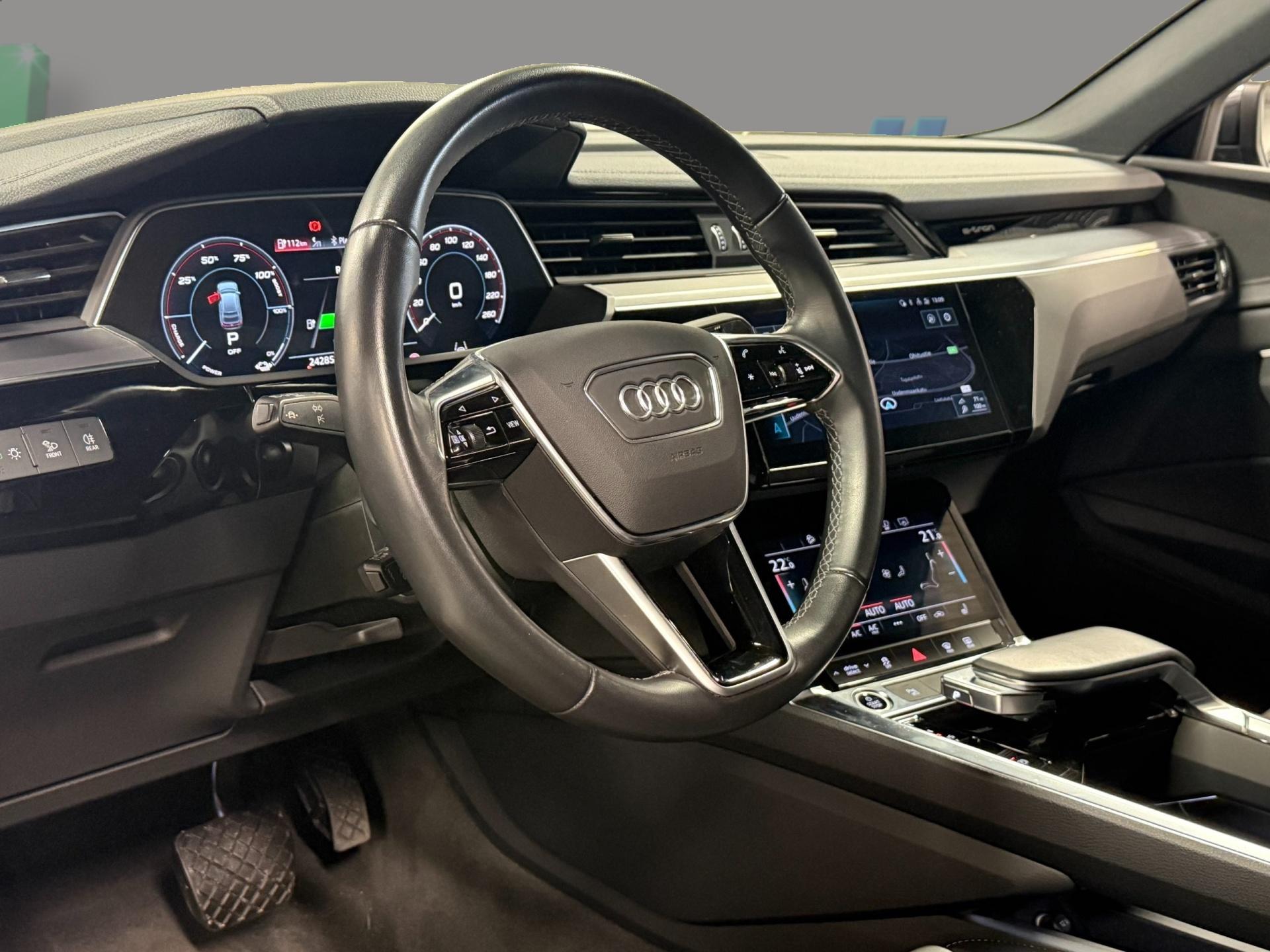 AUDI e-tron 2023