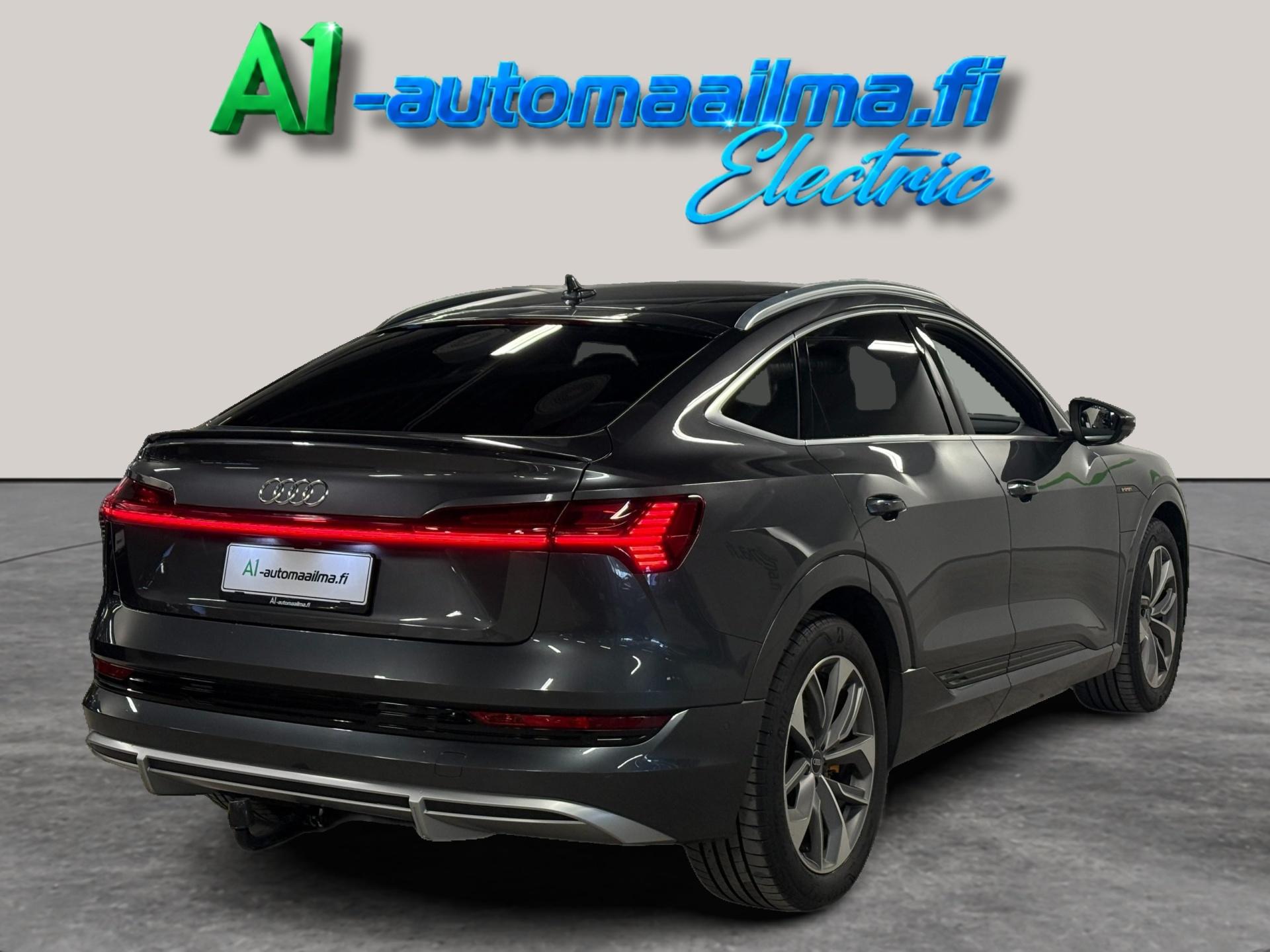 AUDI e-tron 2023