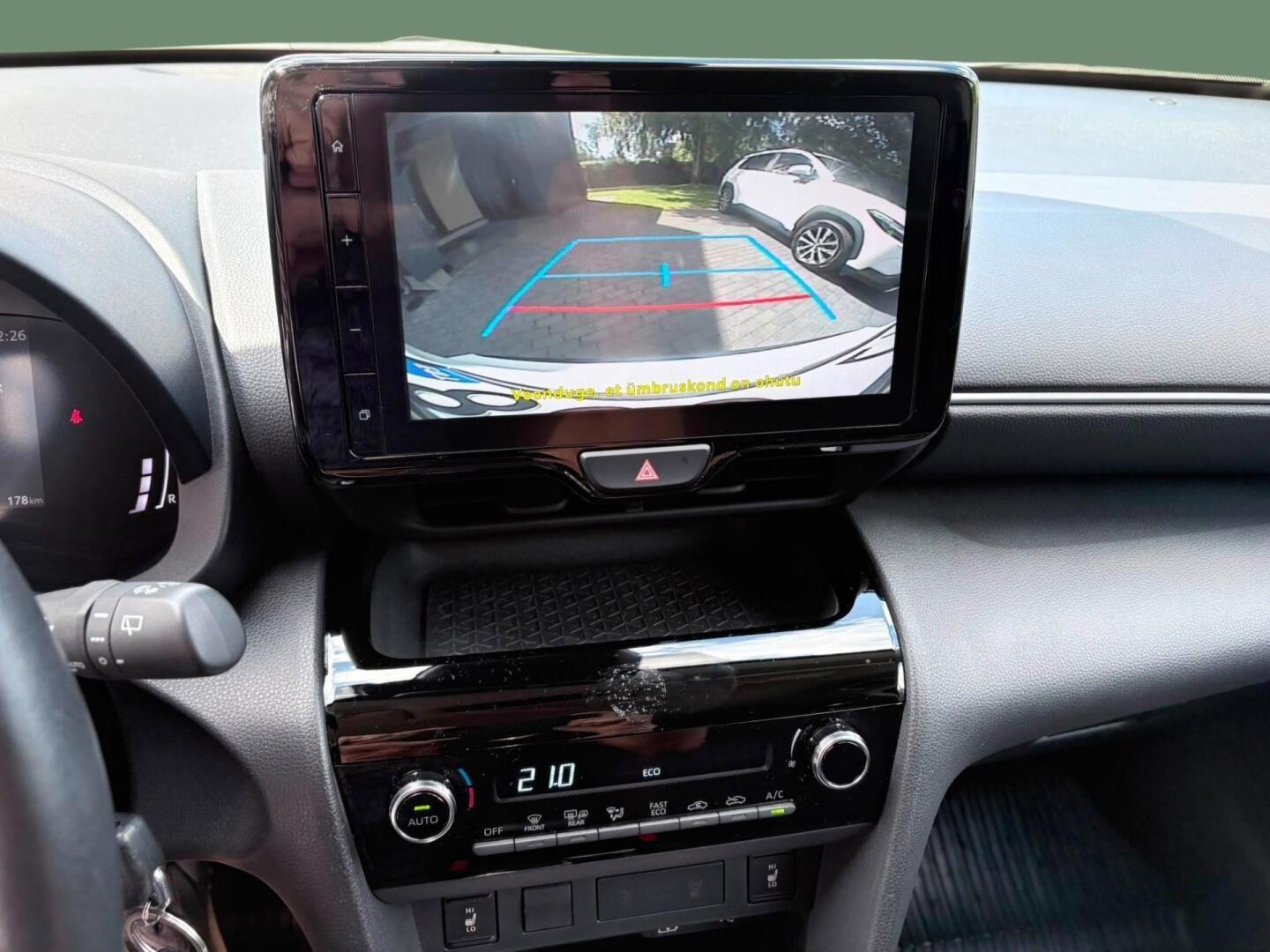 TOYOTA Yaris Cross 2023