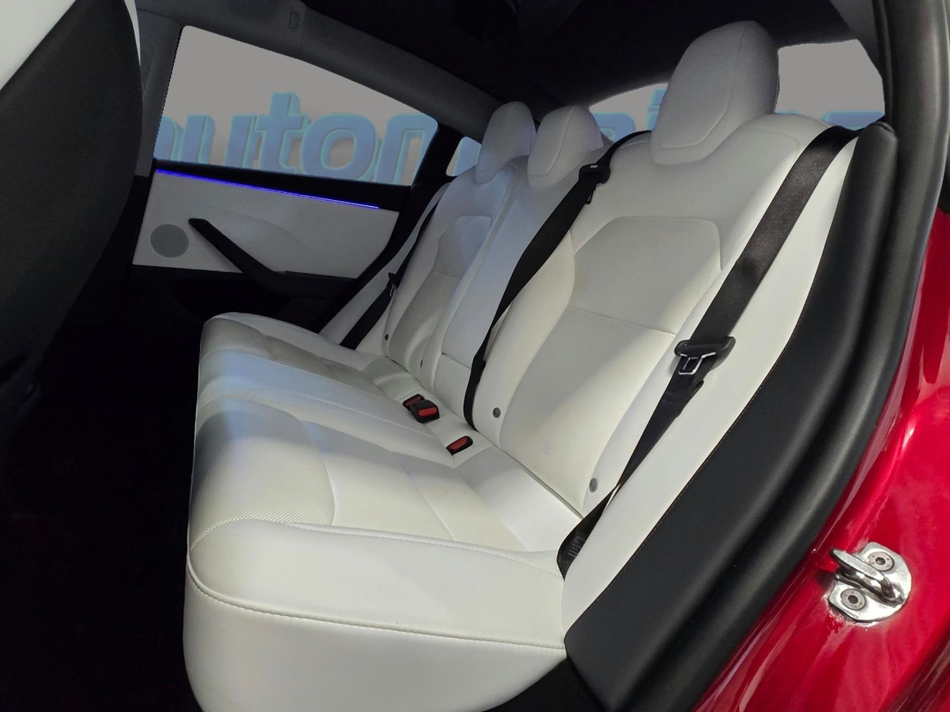 TESLA Model 3 12