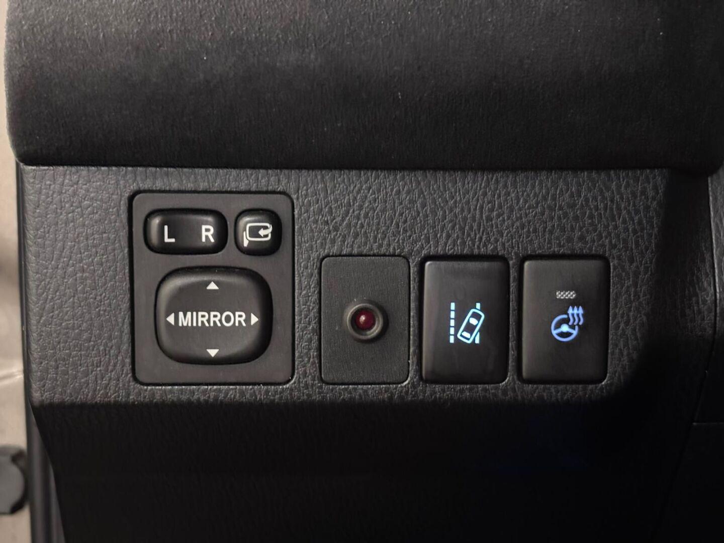 TOYOTA RAV4 2017