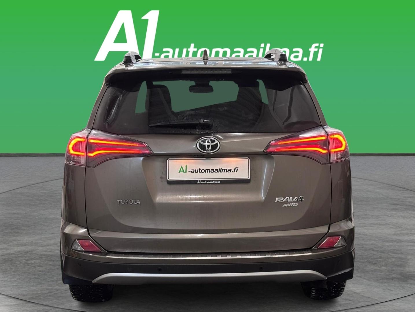 TOYOTA RAV4 2017