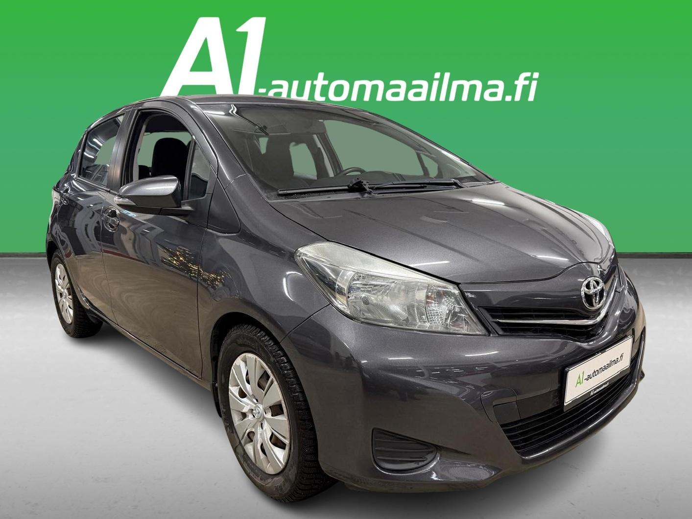 TOYOTA Yaris 2012
