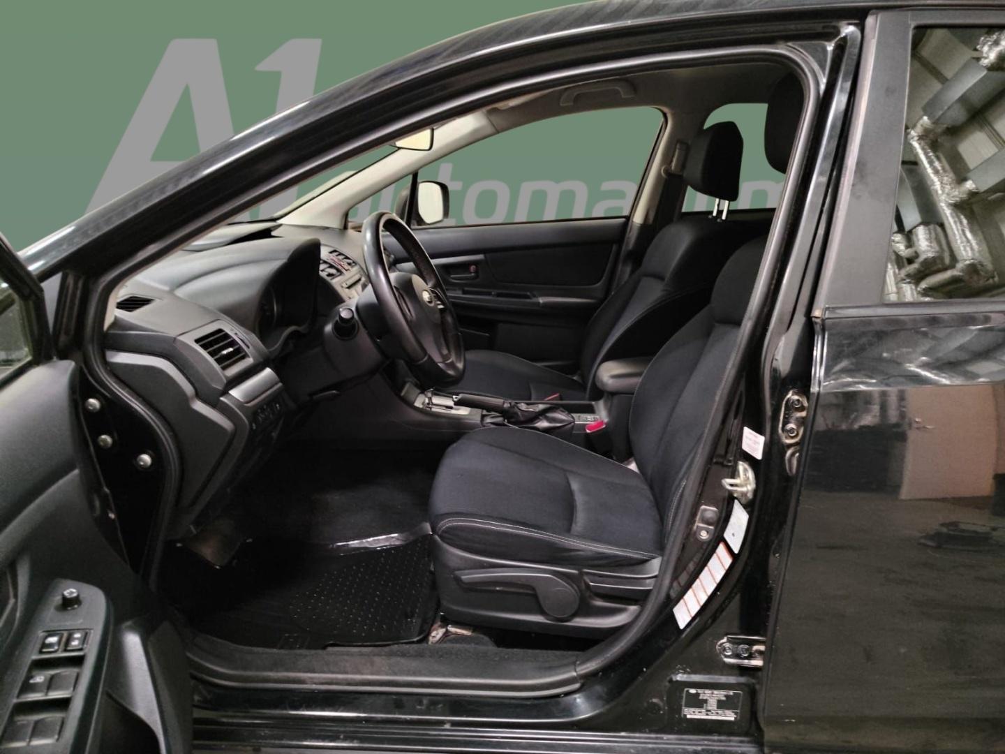 SUBARU XV 2012
