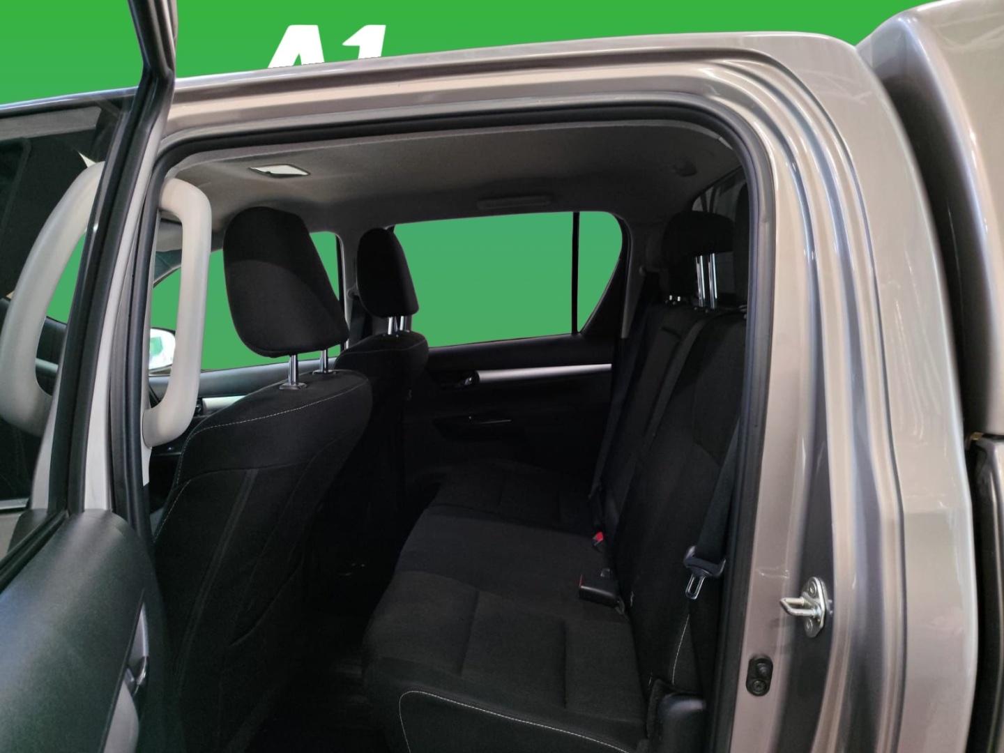 TOYOTA Hilux 2020