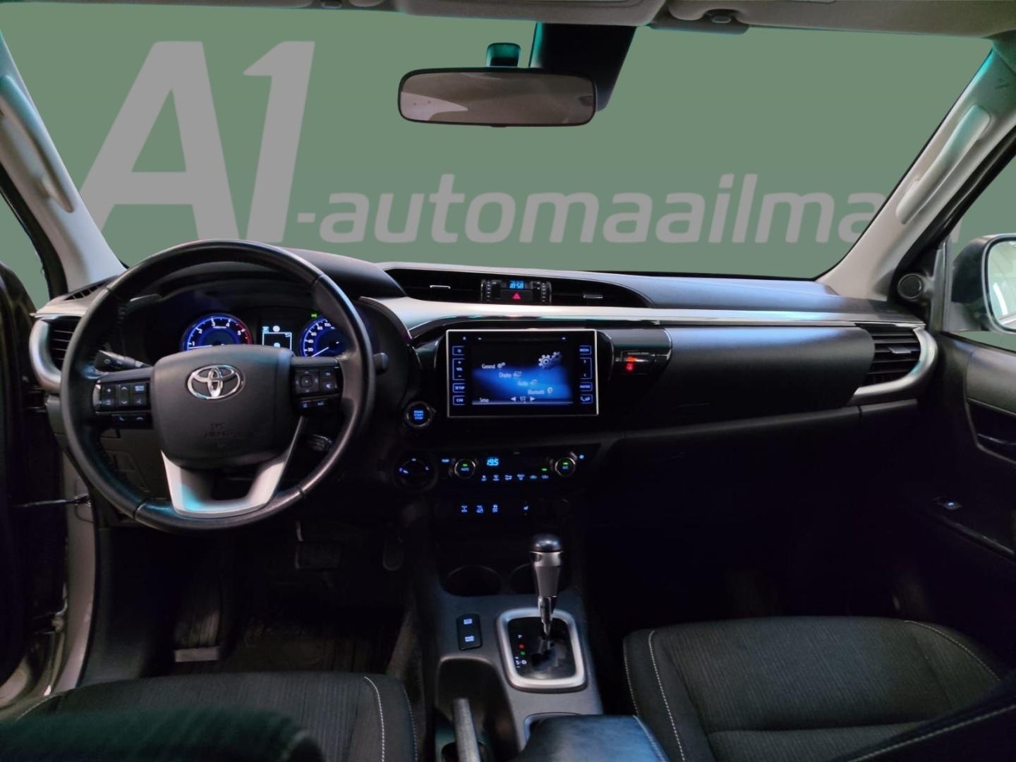 TOYOTA Hilux 2020