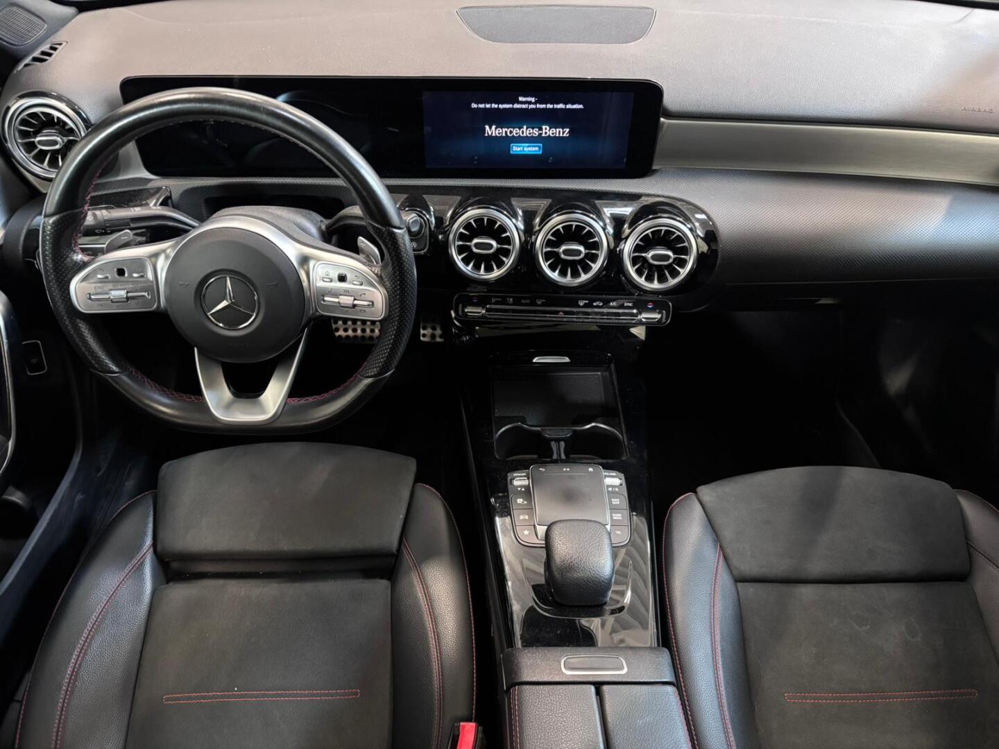 MERCEDES-BENZ A 2020
