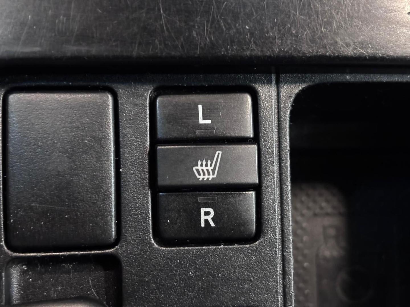 TOYOTA Land Cruiser 2012