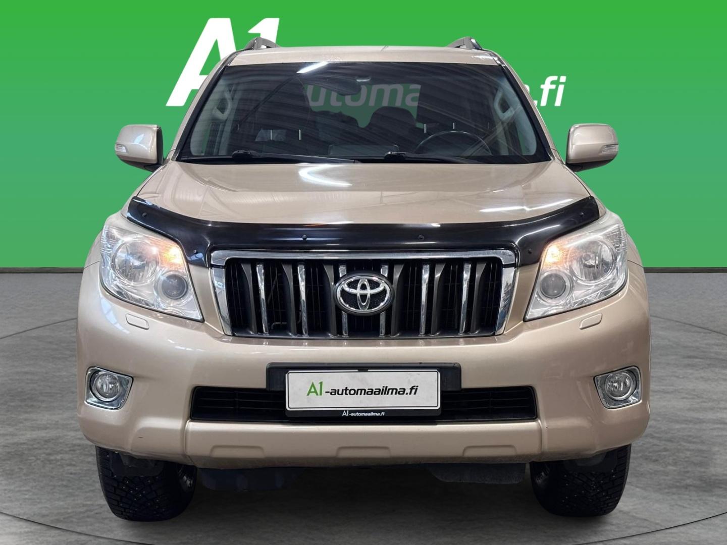 TOYOTA Land Cruiser 2012