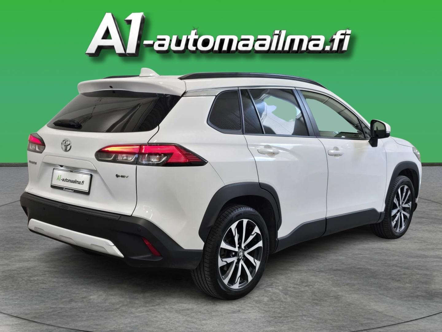 TOYOTA Corolla Cross 2024