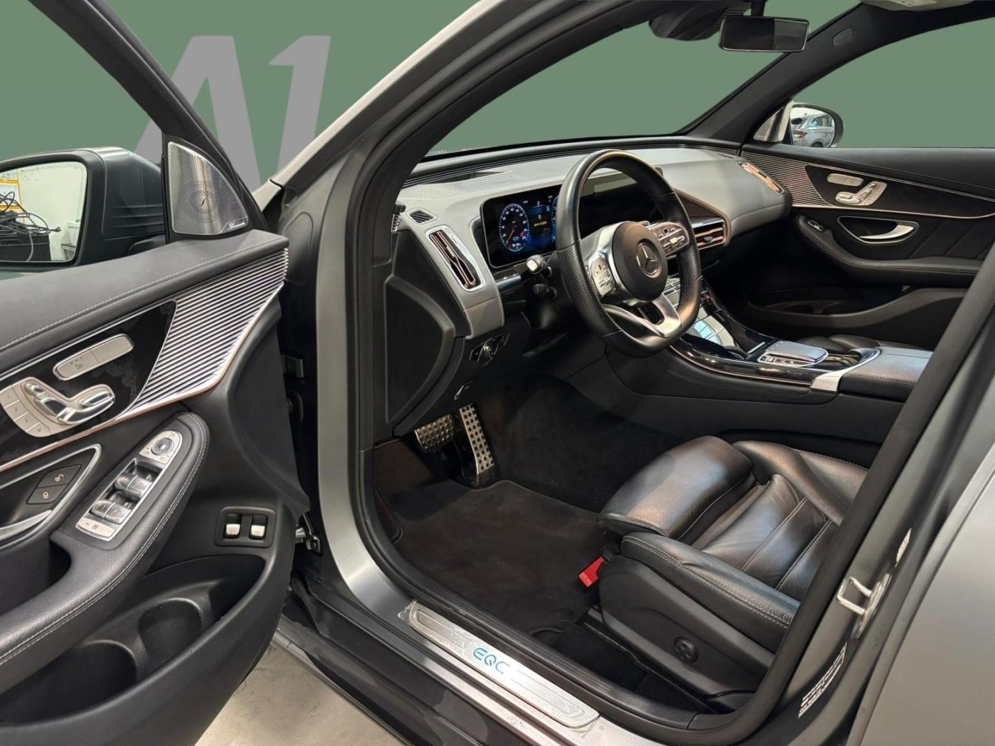 MERCEDES-BENZ EQC 2020