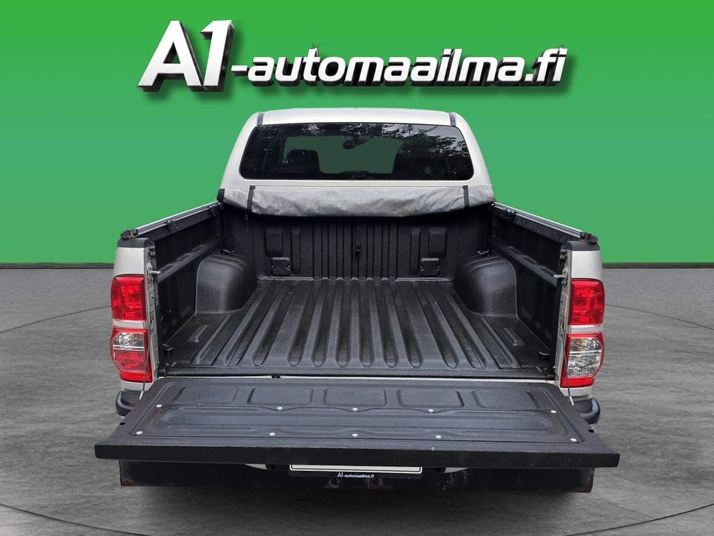 TOYOTA Hilux 2013