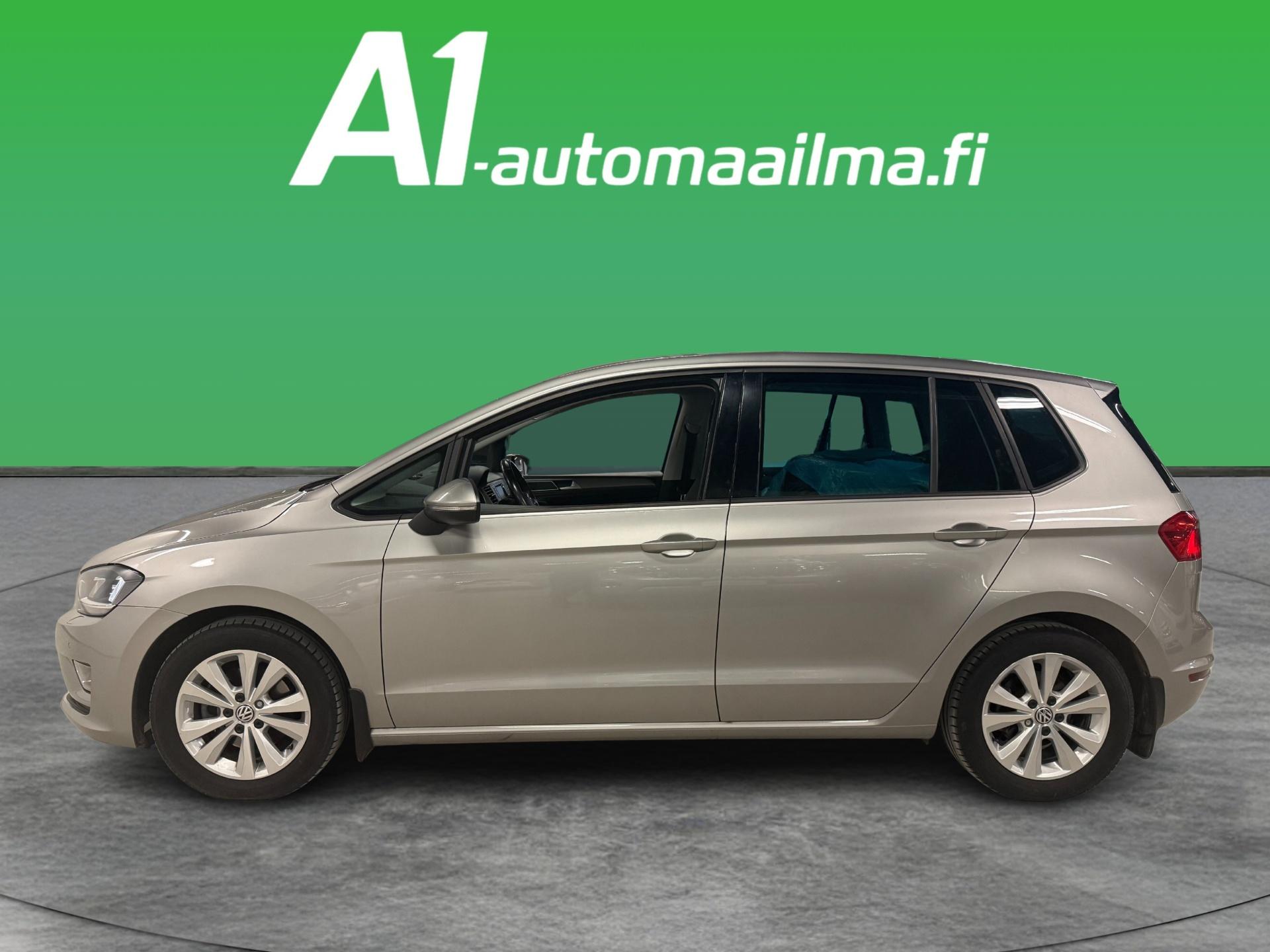VOLKSWAGEN Golf Sportsvan 2015