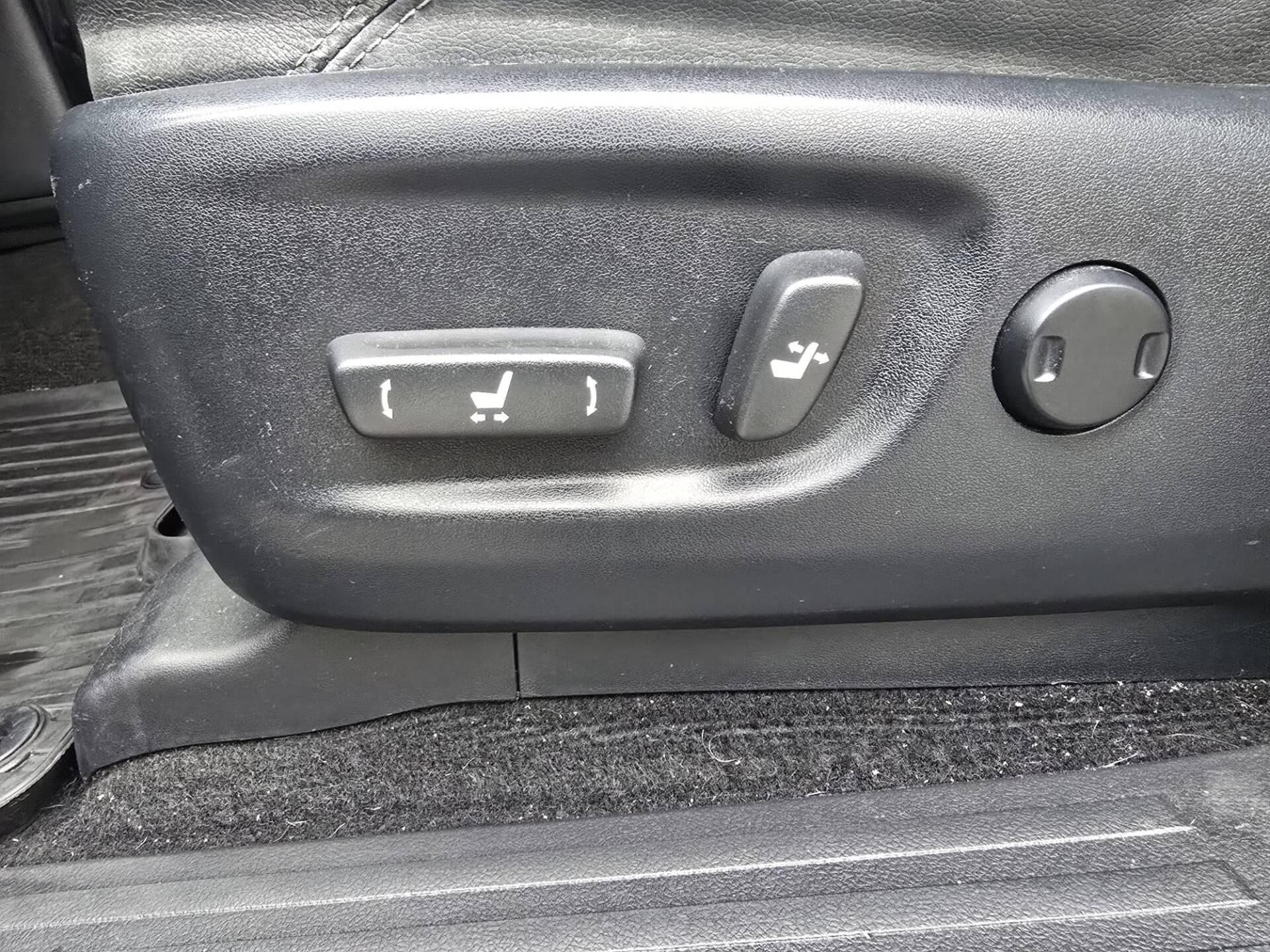 TOYOTA Land Cruiser 2017