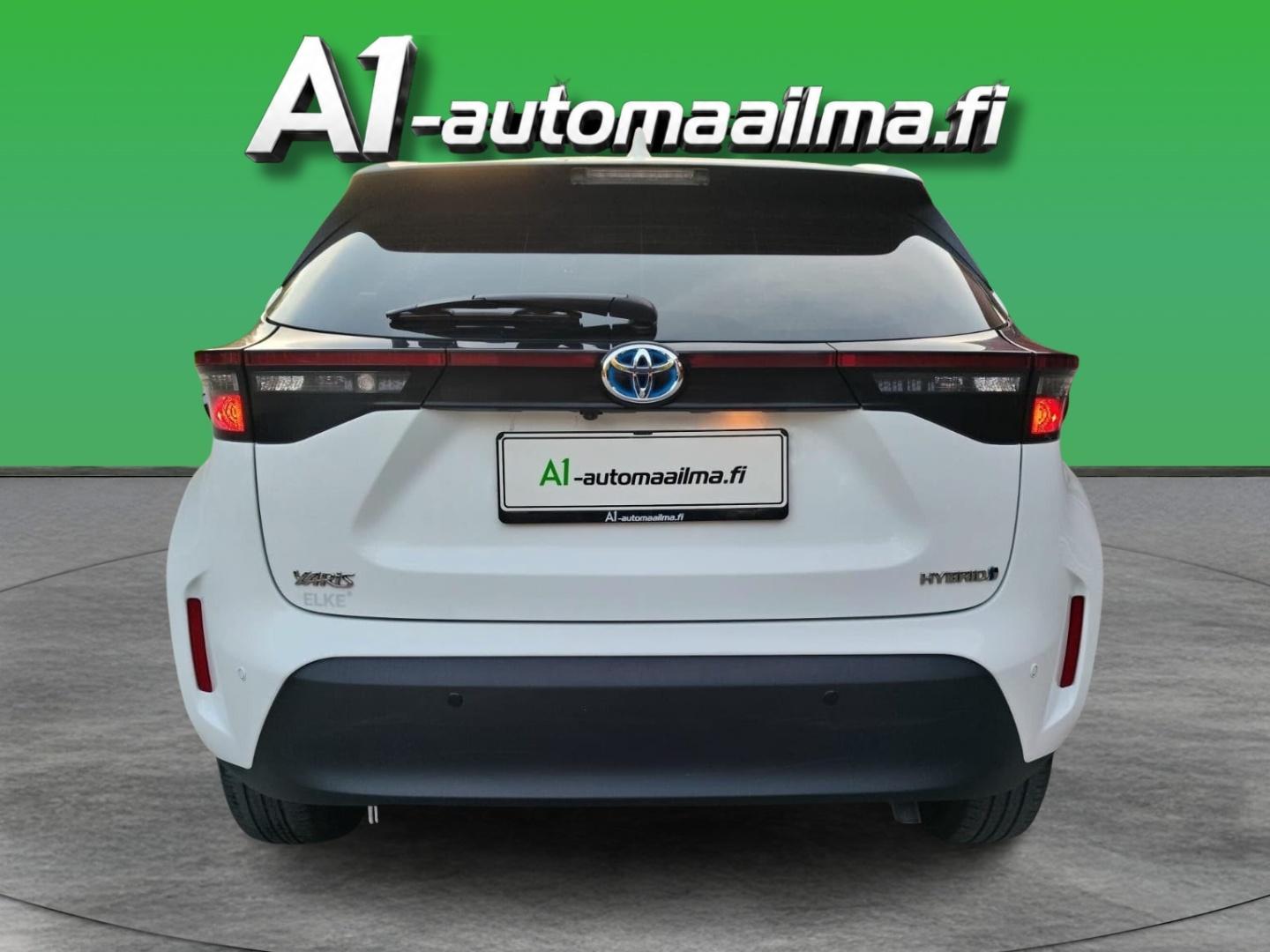 TOYOTA Yaris Cross 2024