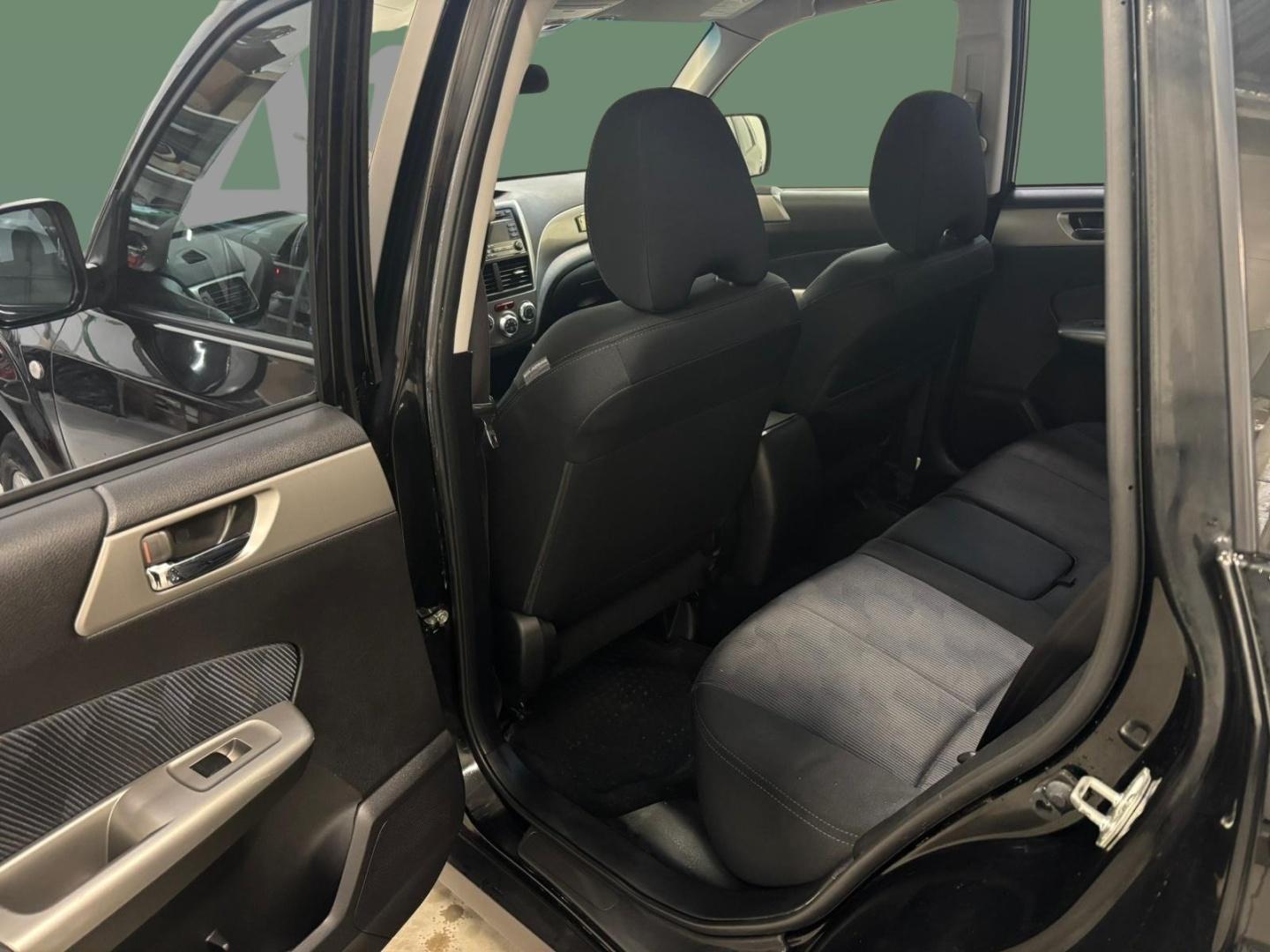 SUBARU Forester 2010