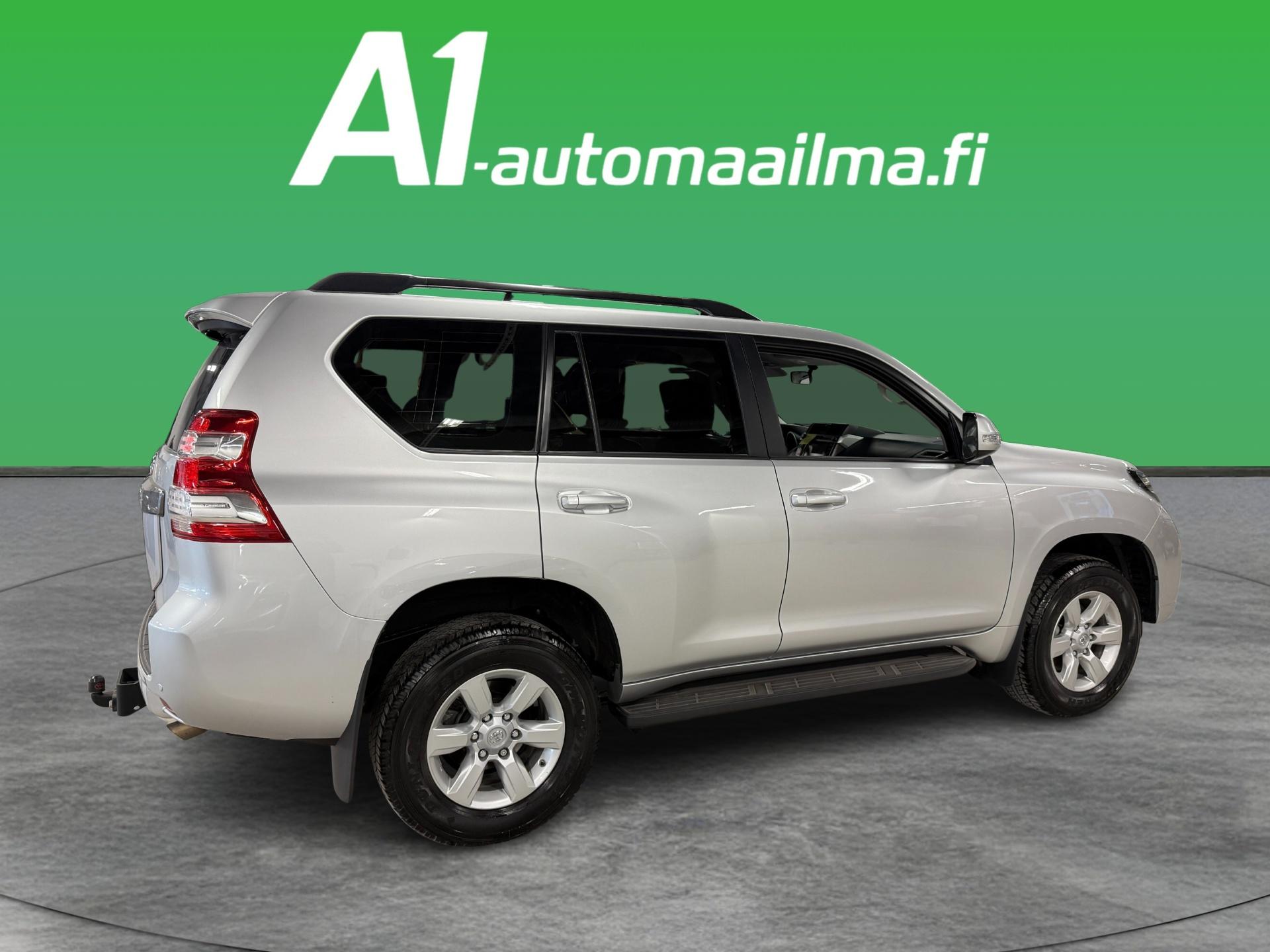 TOYOTA Land Cruiser 2017