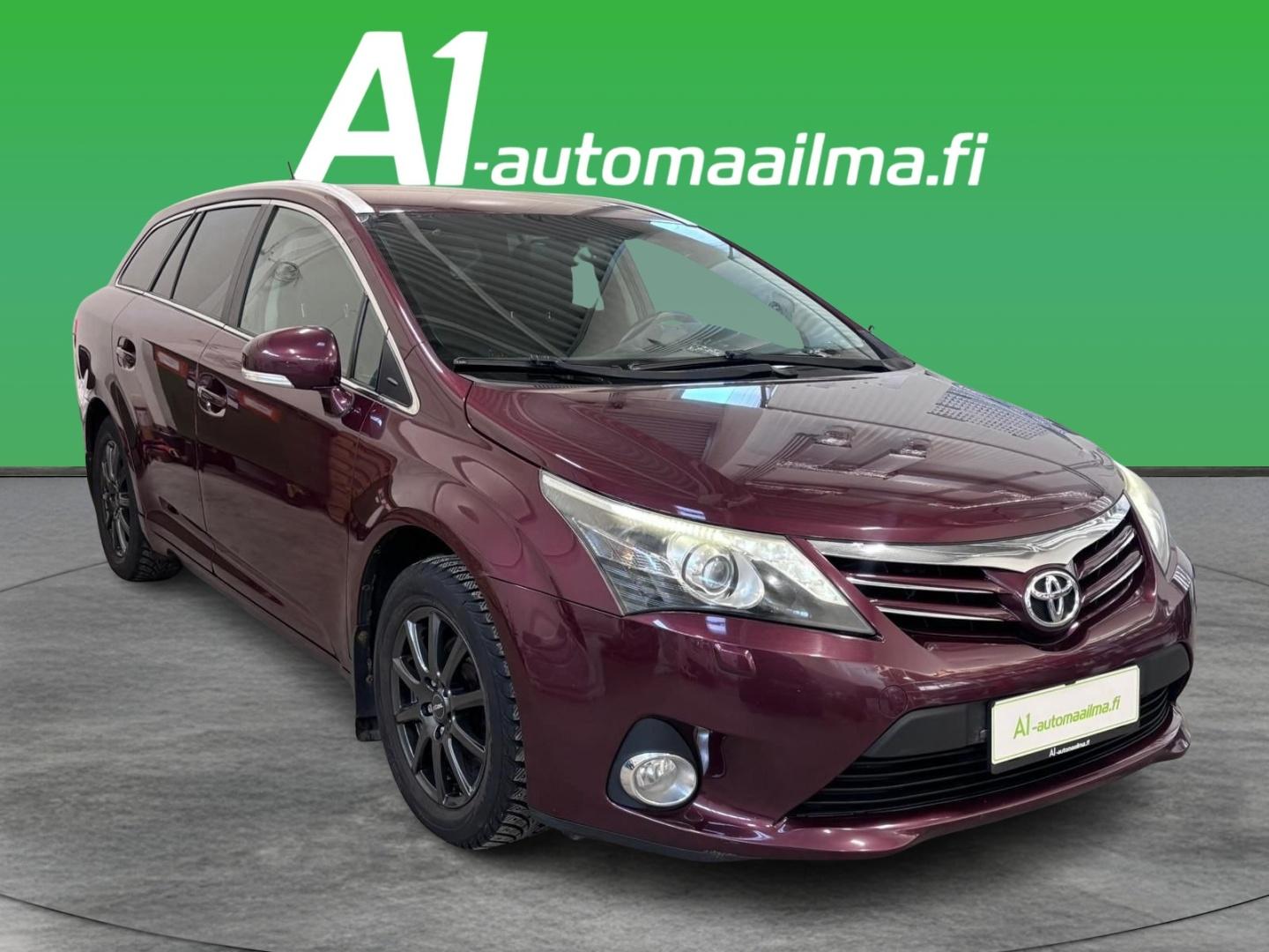 TOYOTA Avensis 2012
