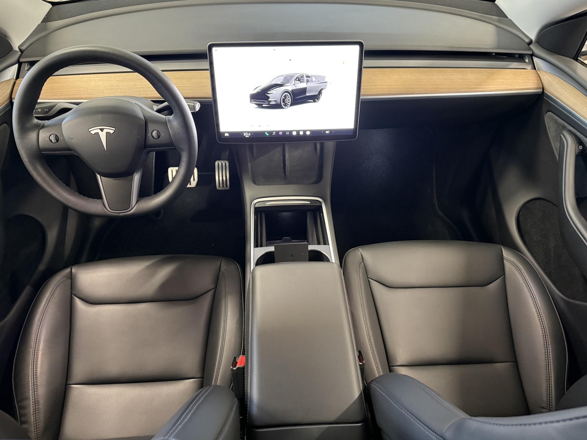 TESLA Model Y 2022