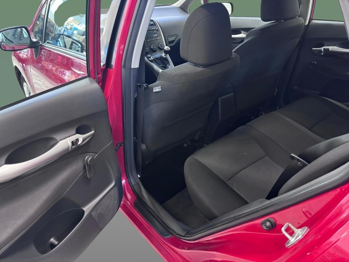 TOYOTA Auris 2010