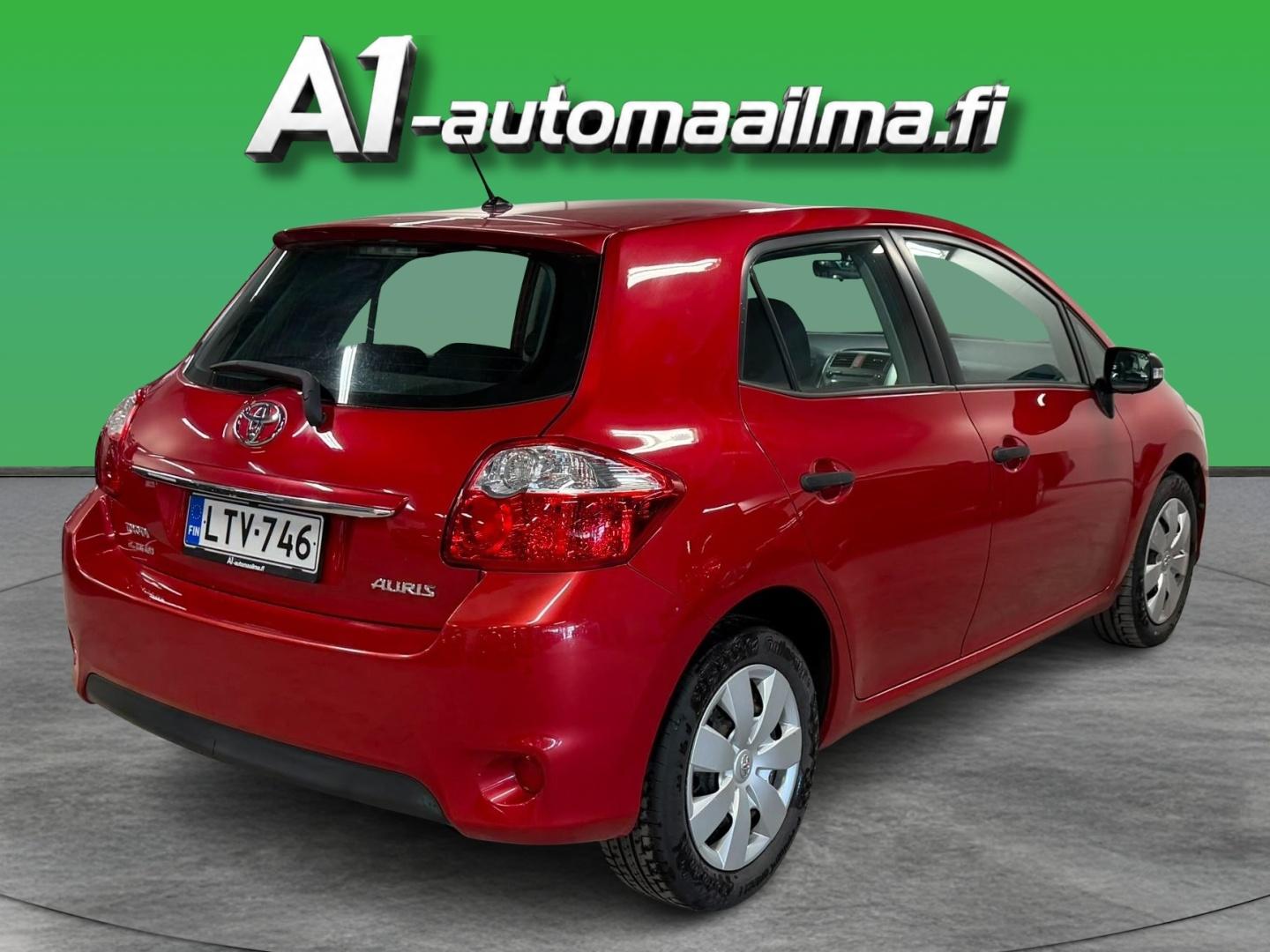 TOYOTA Auris 2010