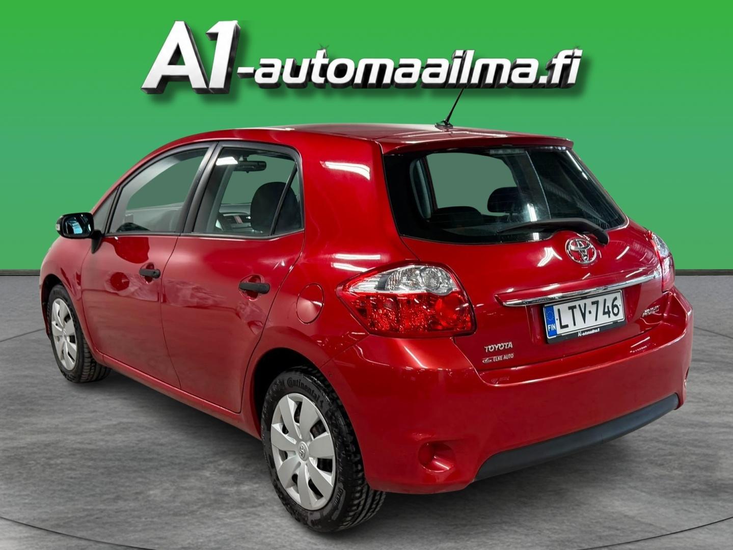 TOYOTA Auris 2010