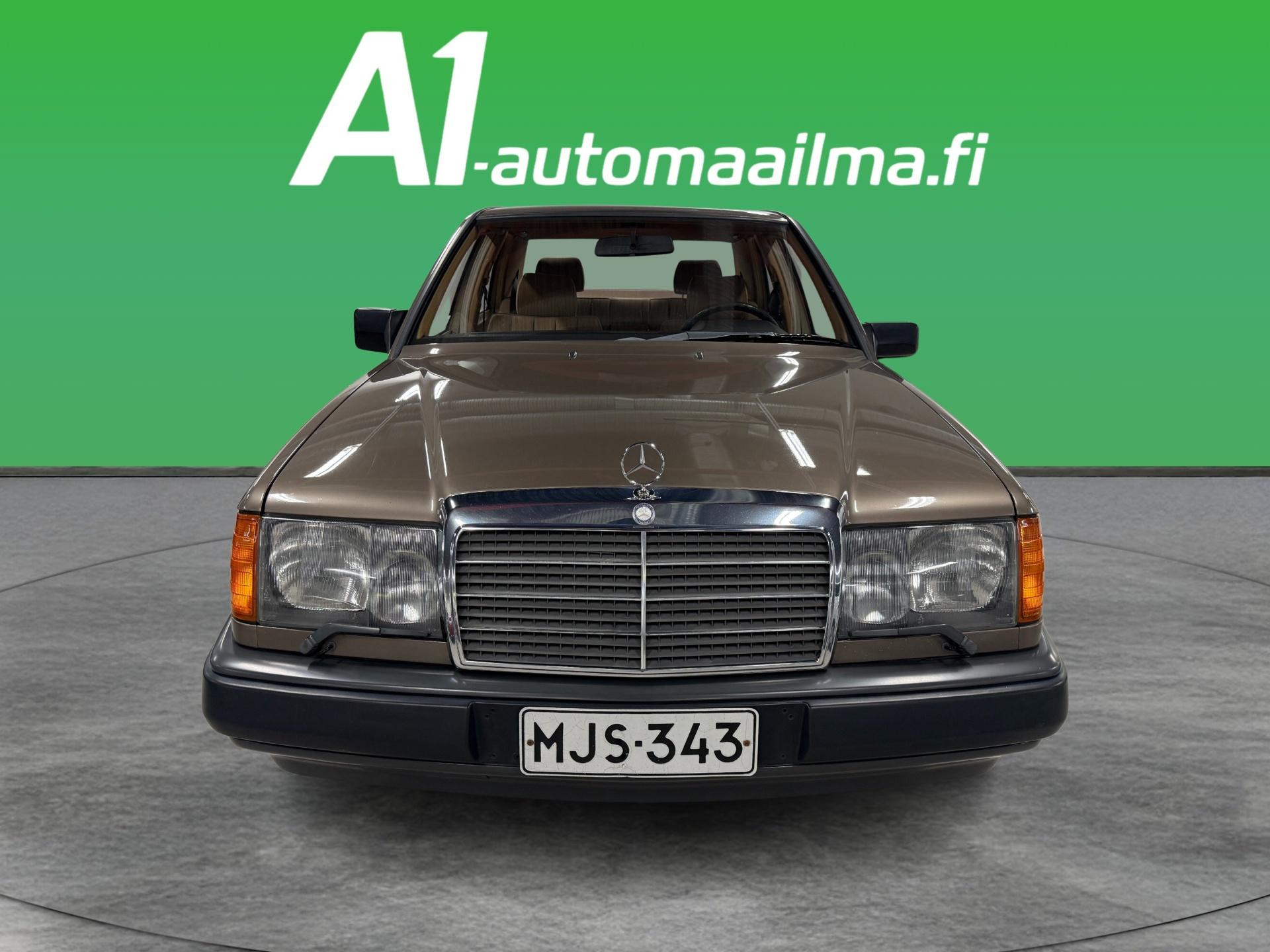 MERCEDES-BENZ 200 1989