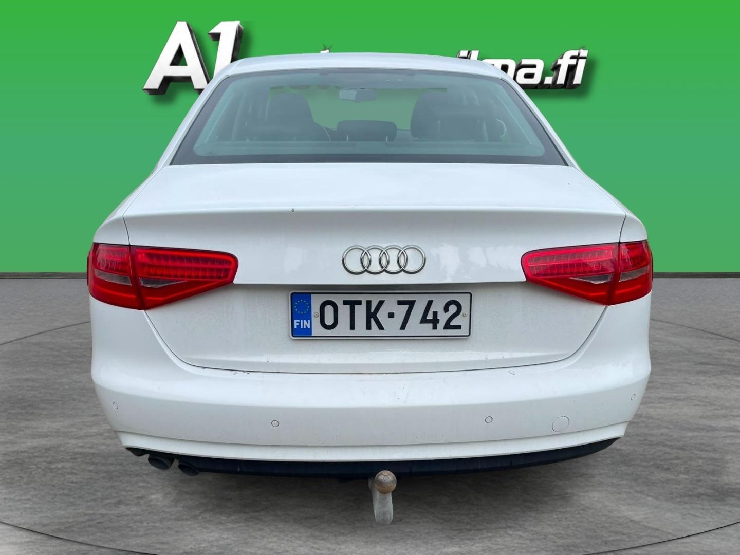 AUDI A4 2012