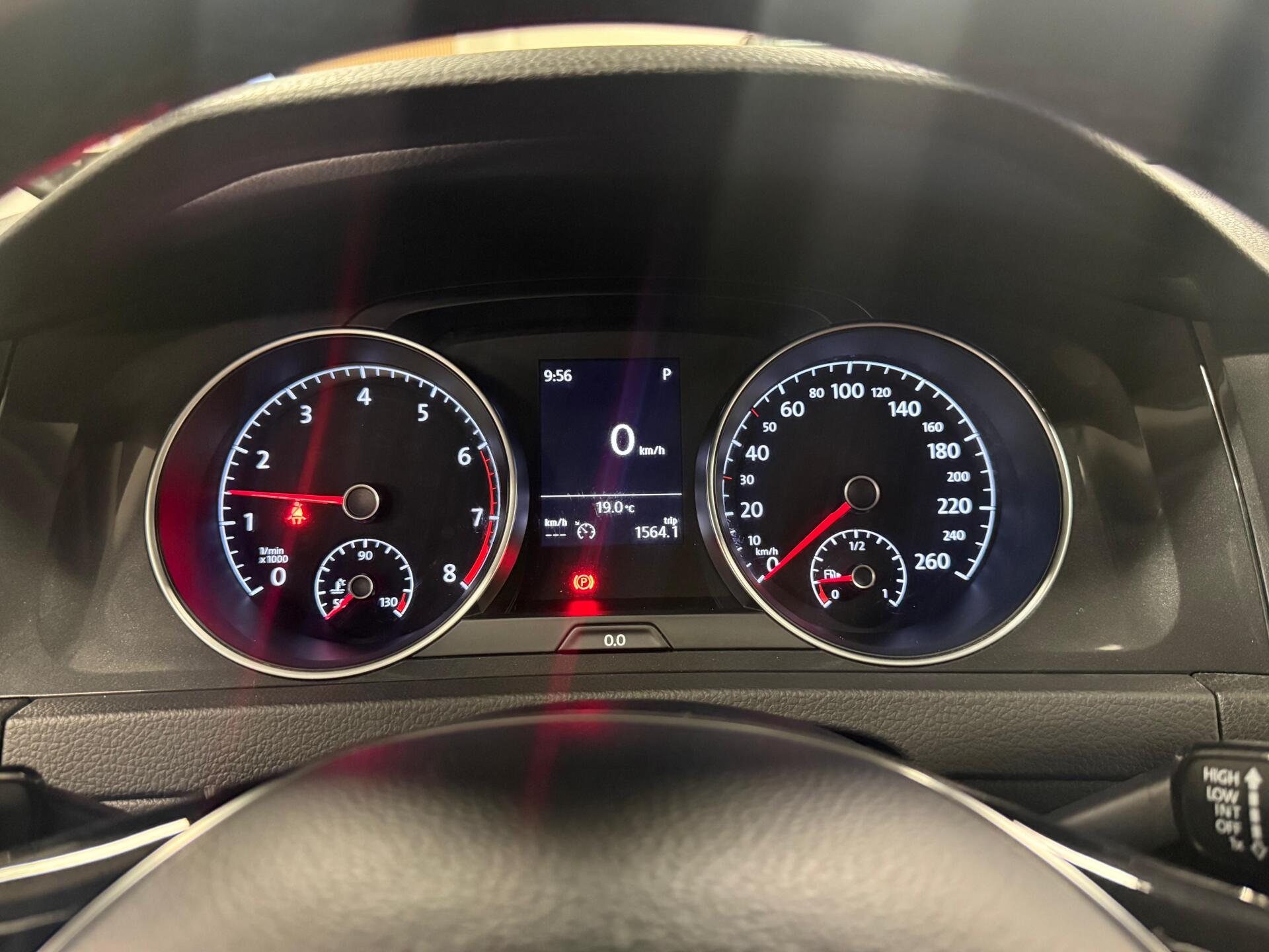 VOLKSWAGEN Golf 2018