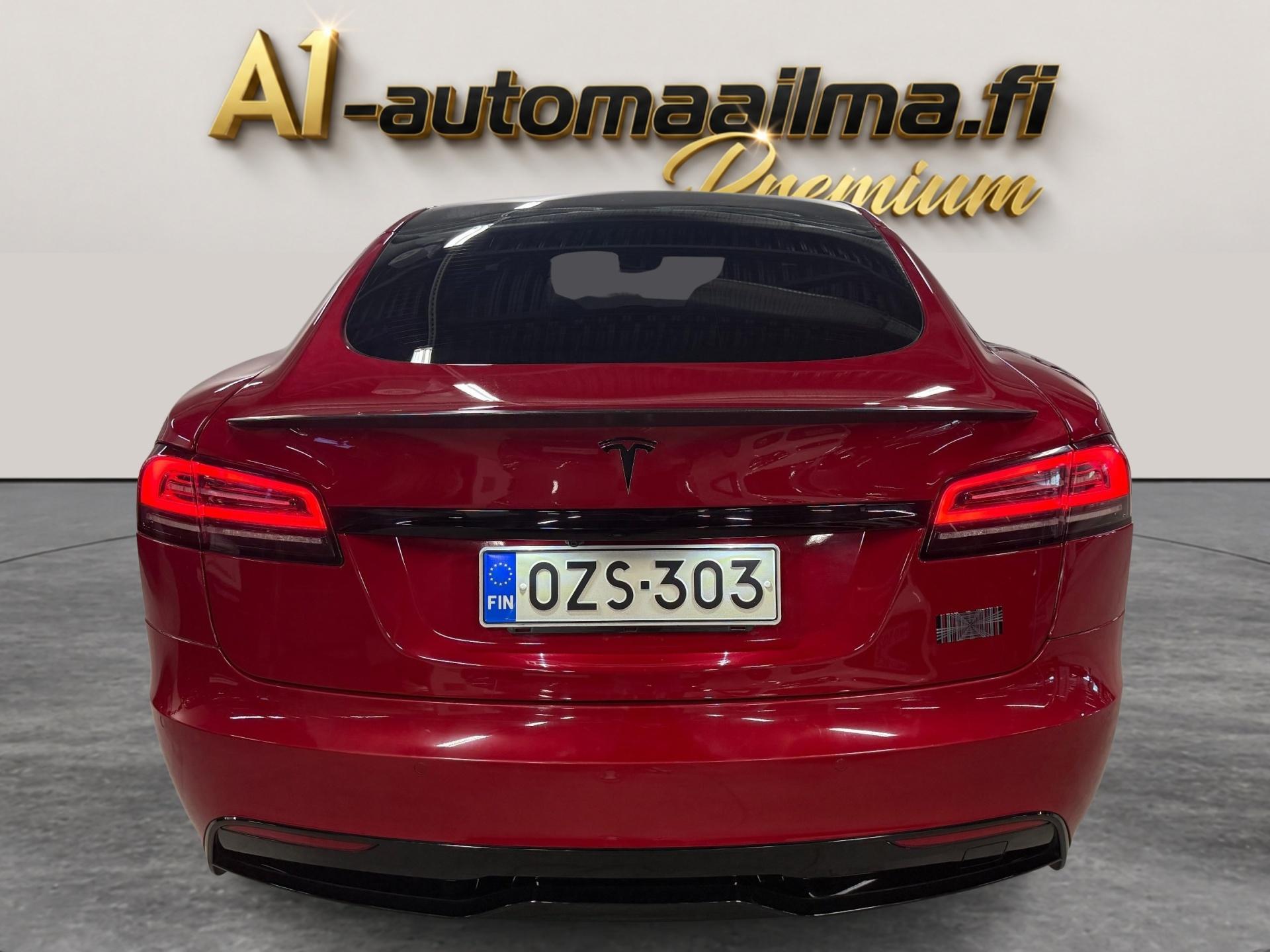 TESLA Model S 2023