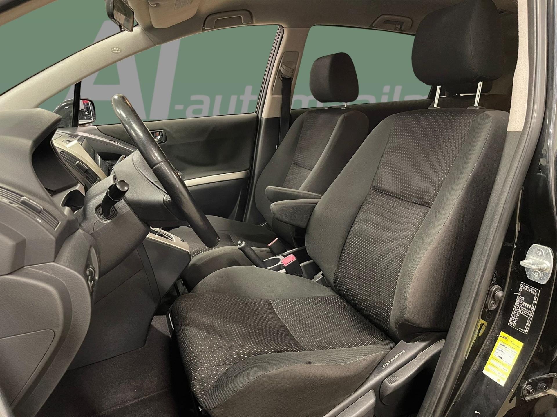 TOYOTA Corolla Verso 2008